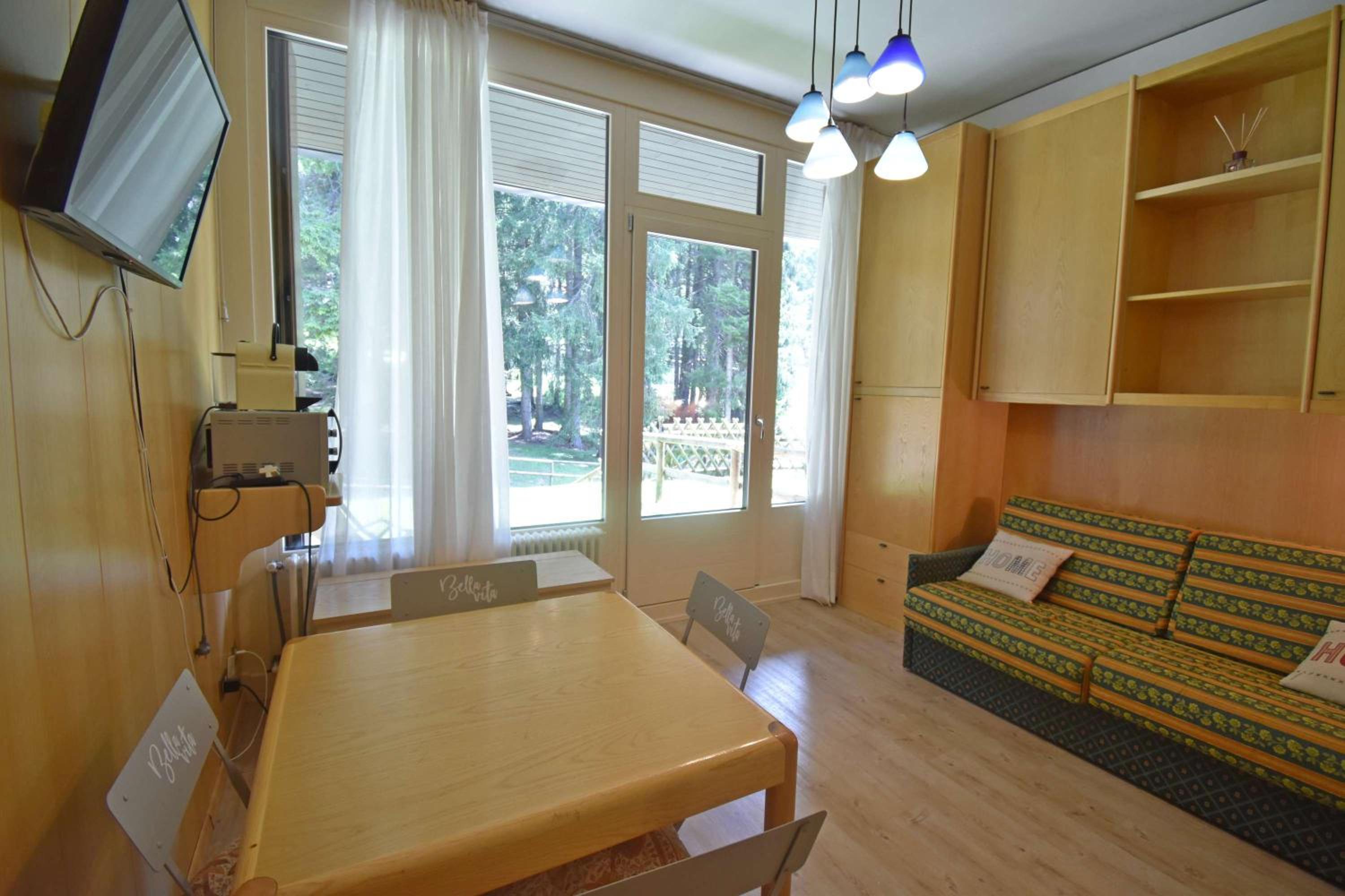 Apartment with Garden View