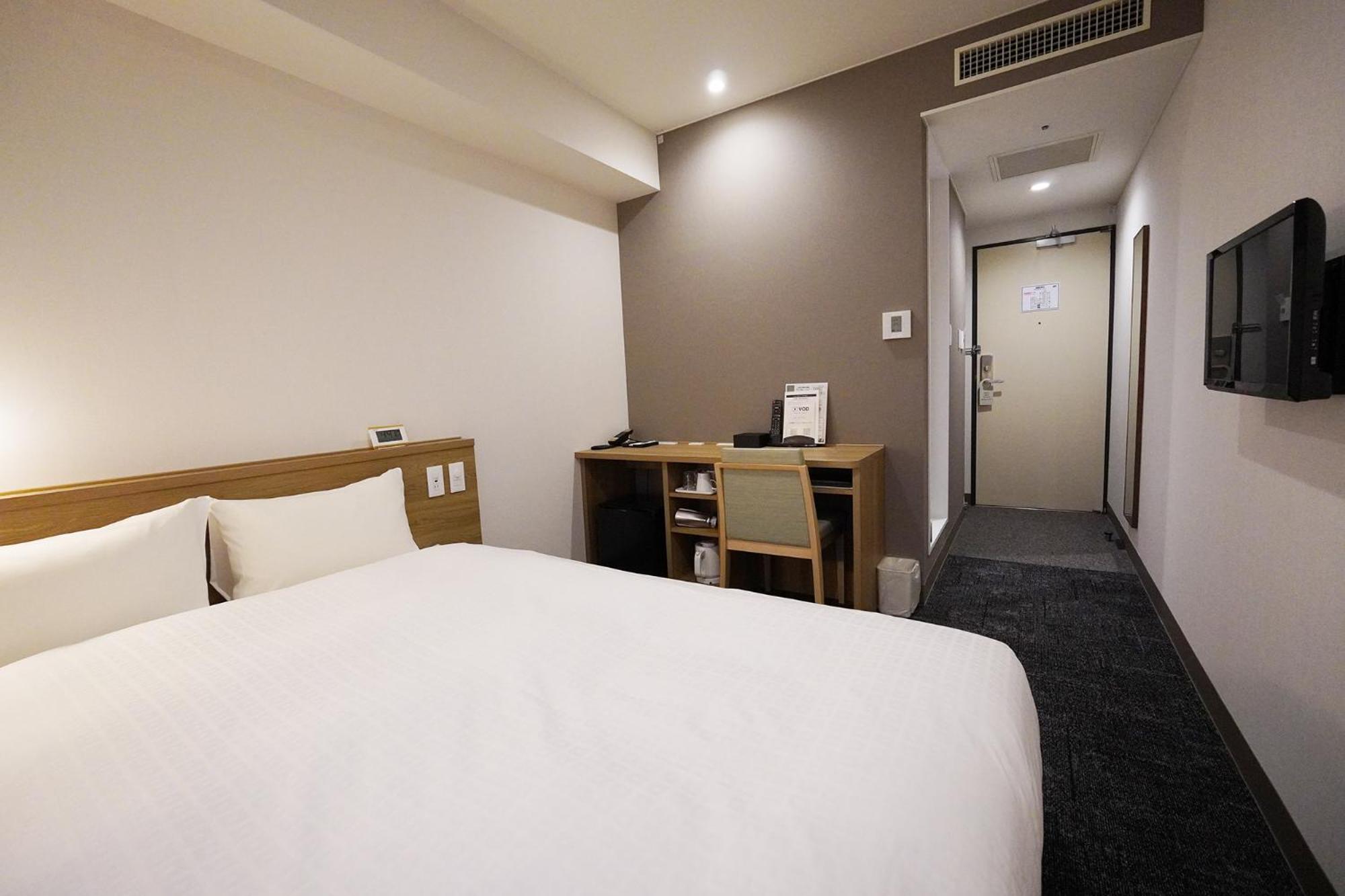 Double Room with Lake View - Photo 2