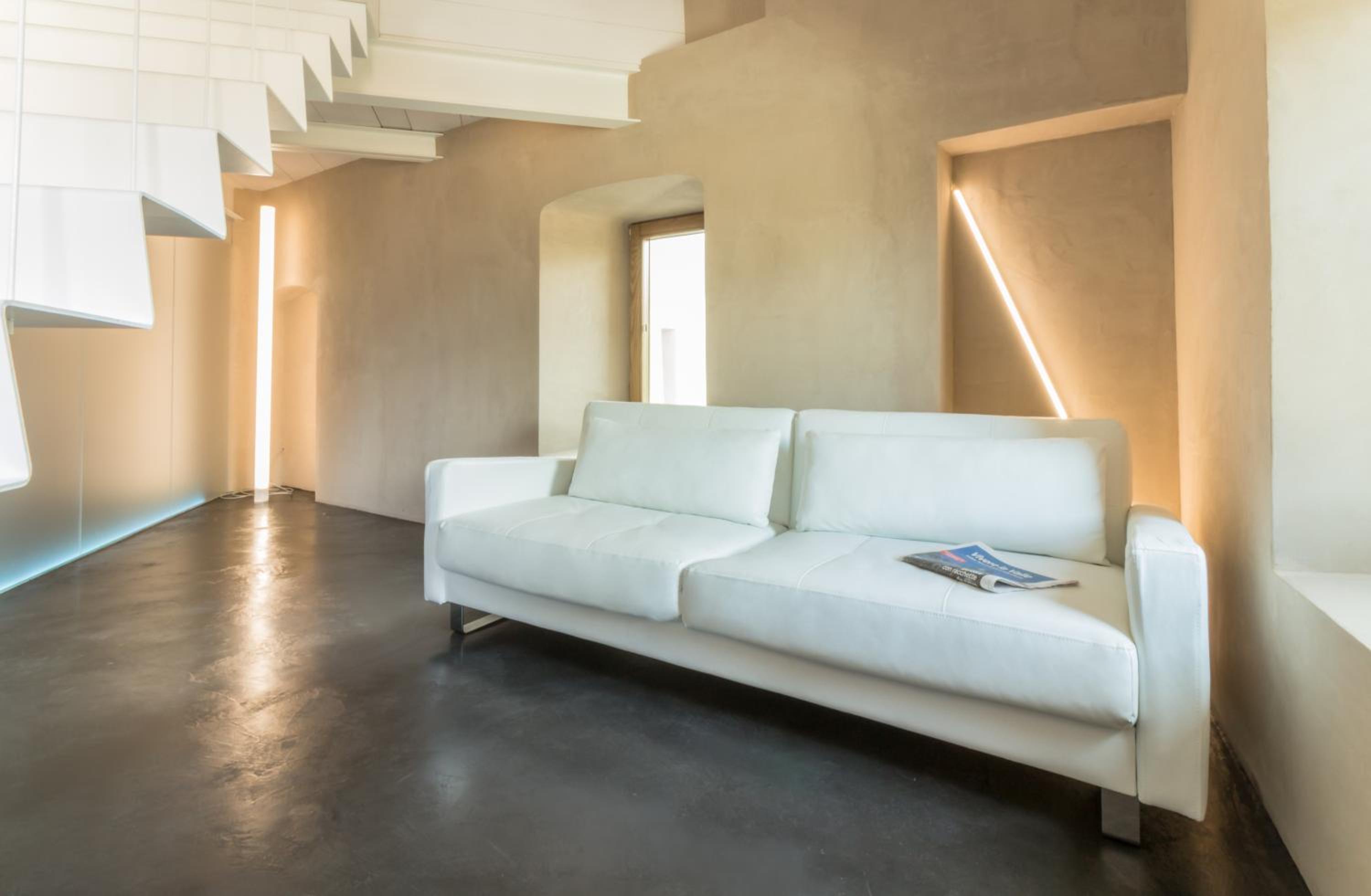 Family Room with Private Bathroom - Photo 15