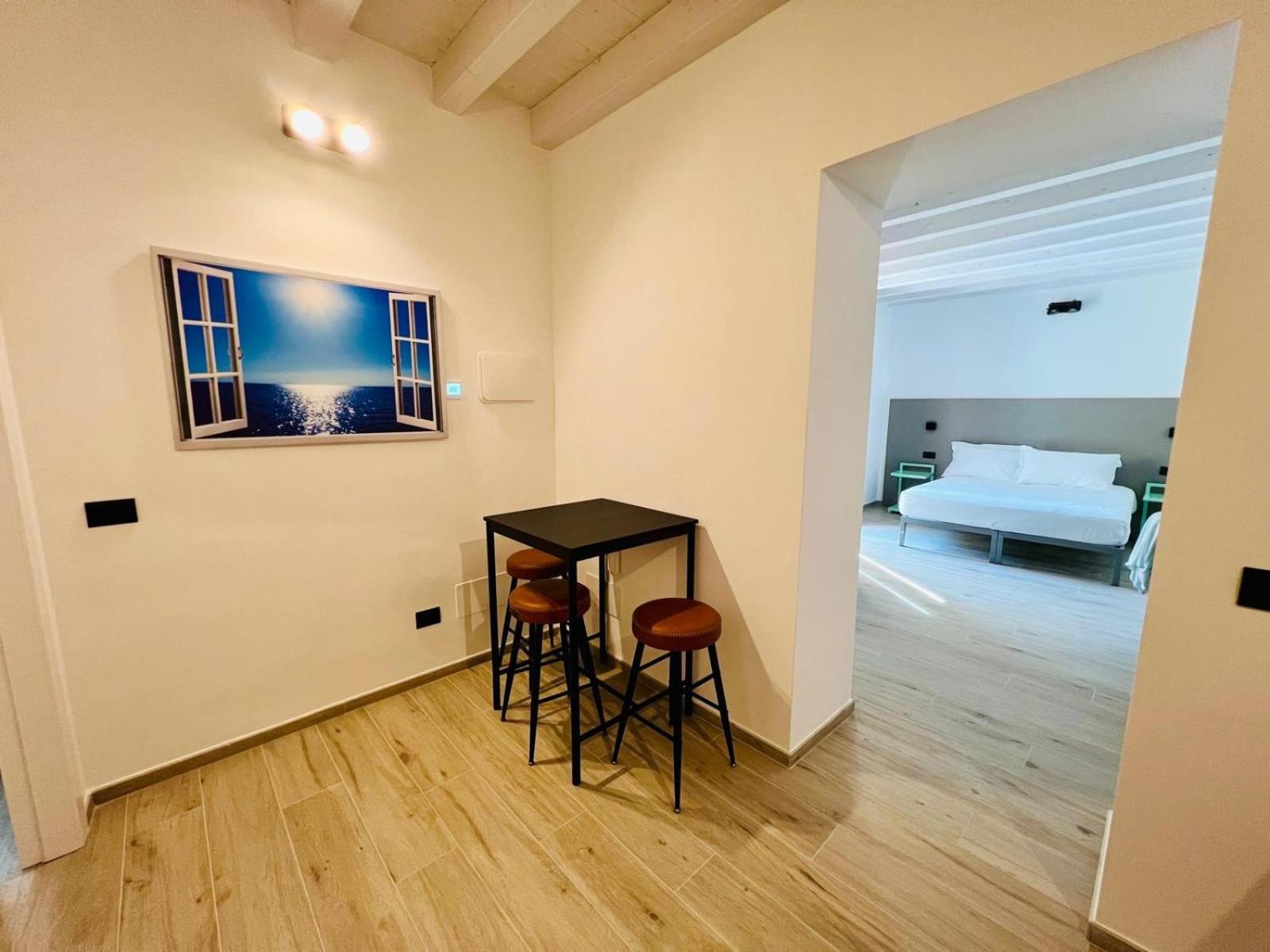 One-Bedroom Deluxe Apartment