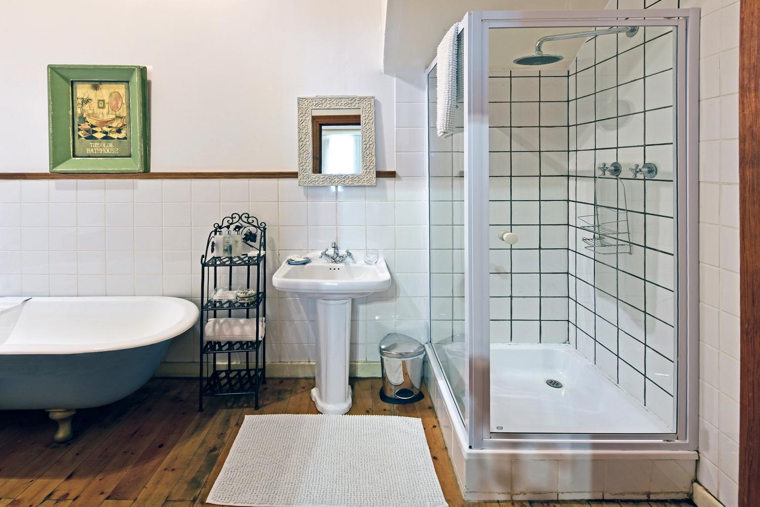 Twin/Double Room with bath - Photo 4