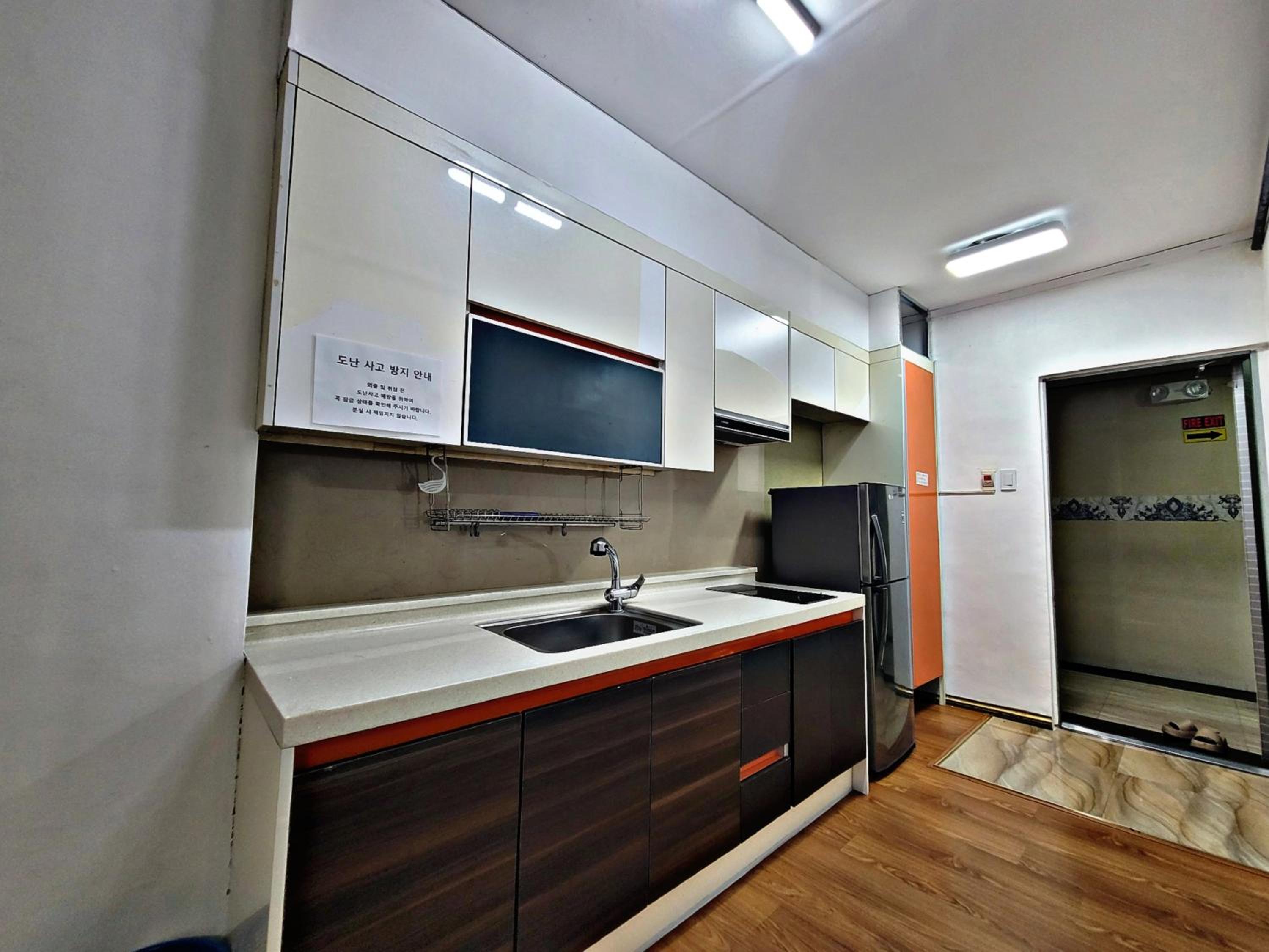 Large Double Room photo 2
