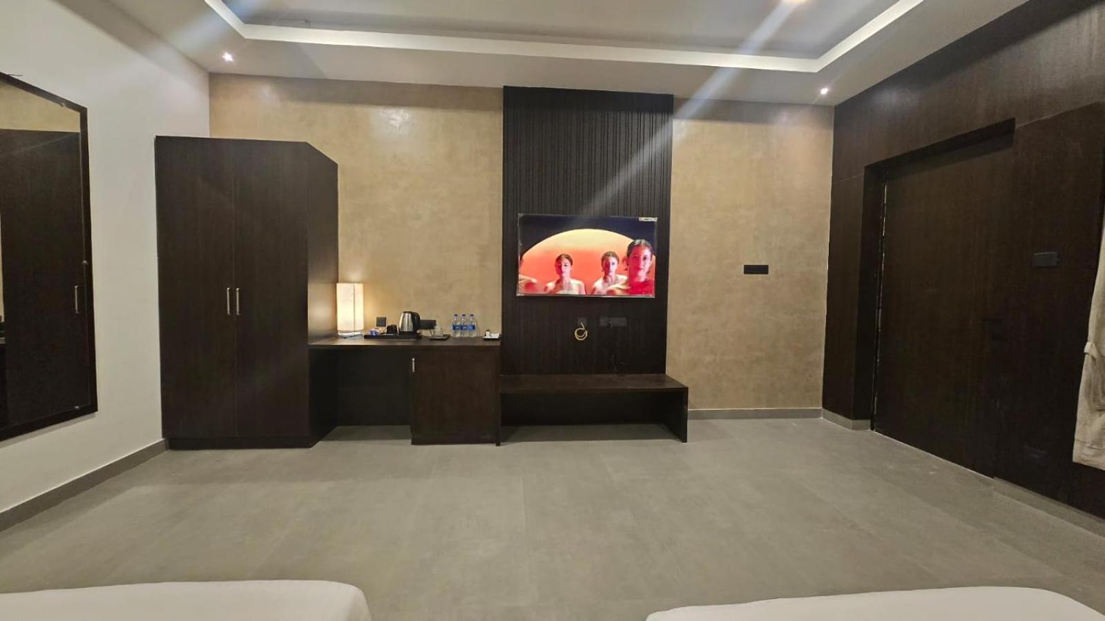 Triple Room with Garden View - Photo 2
