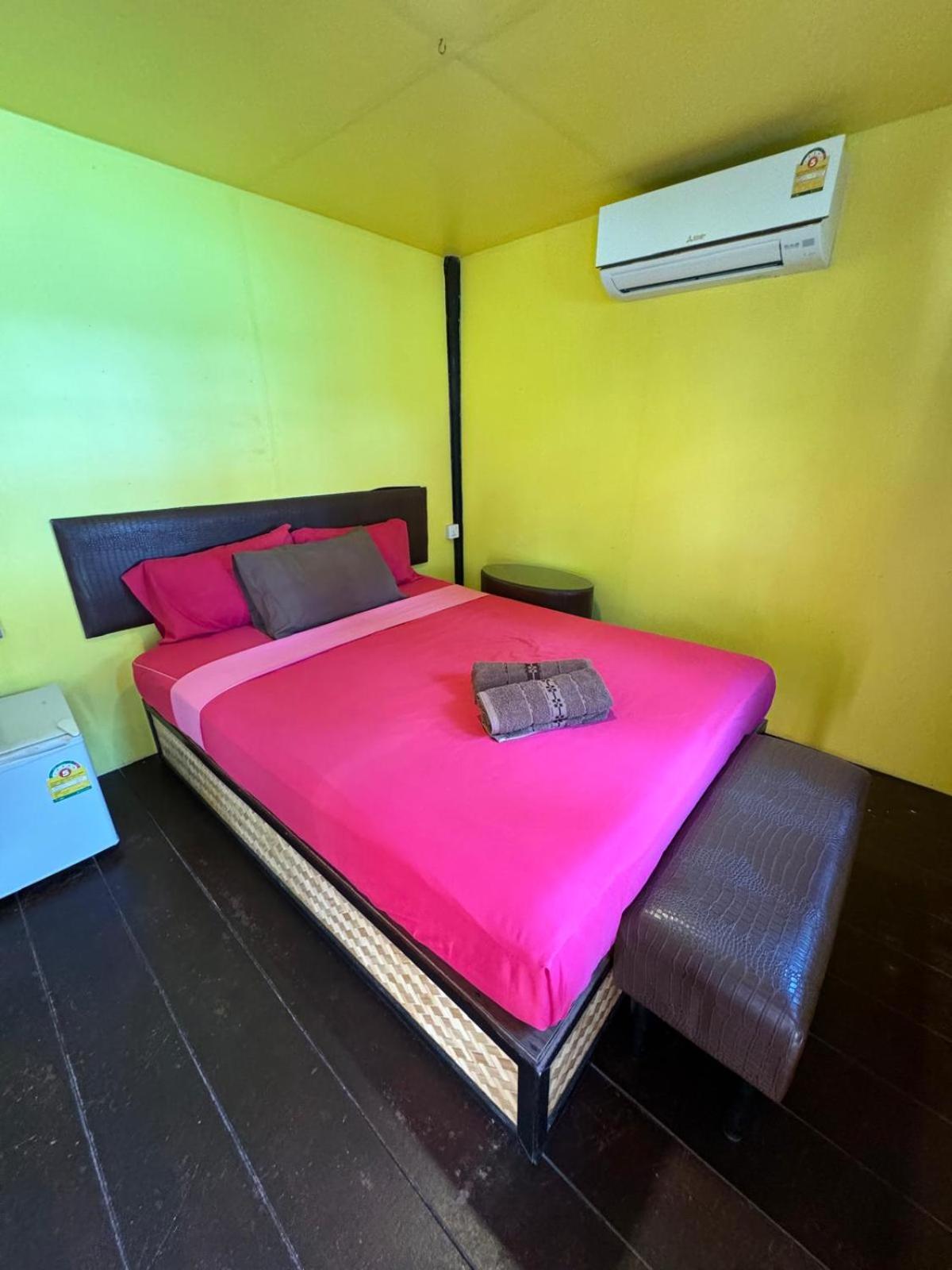 Bungalow with A/C - Photo 1