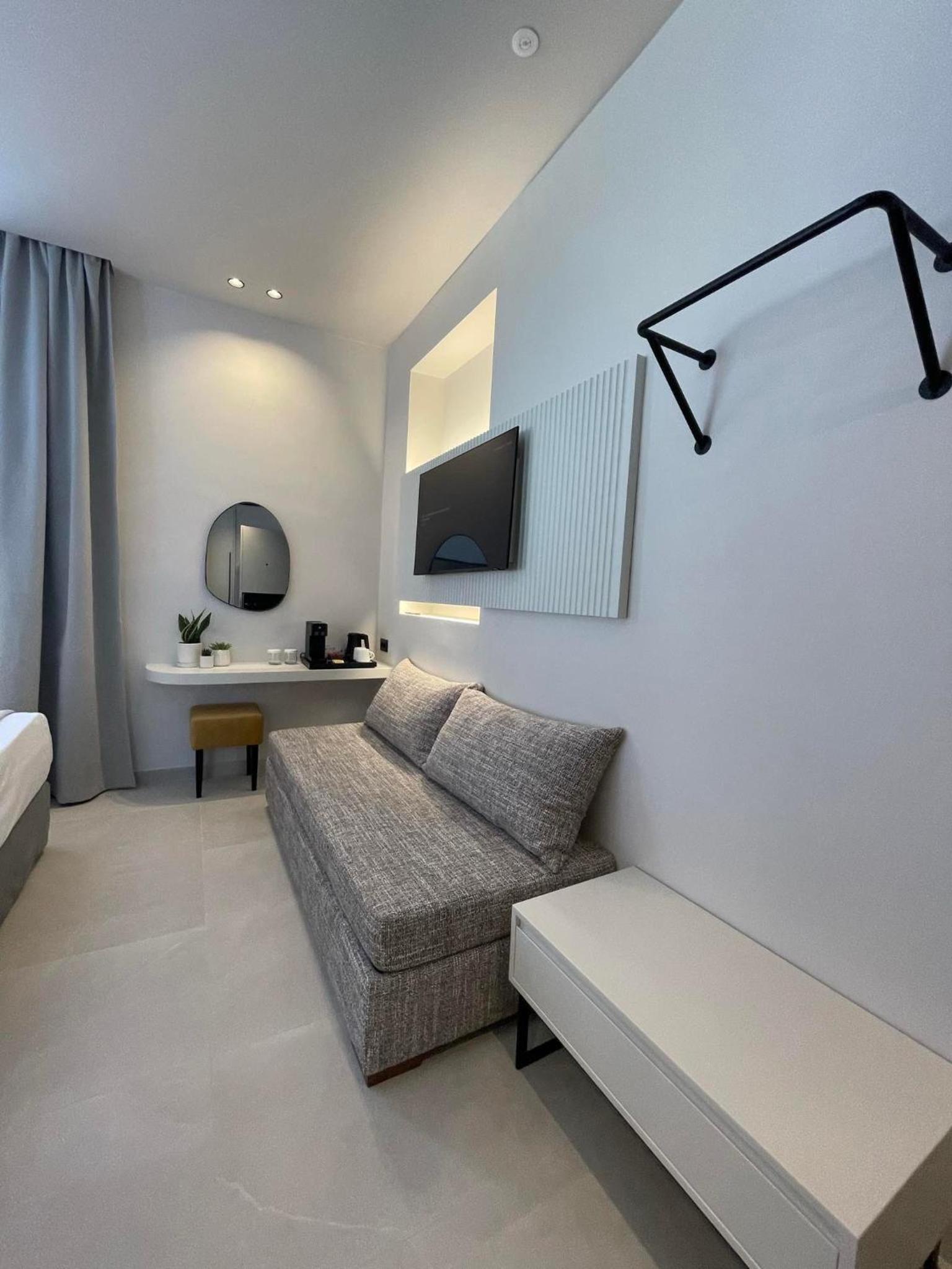 Luxury Room - Photo 10