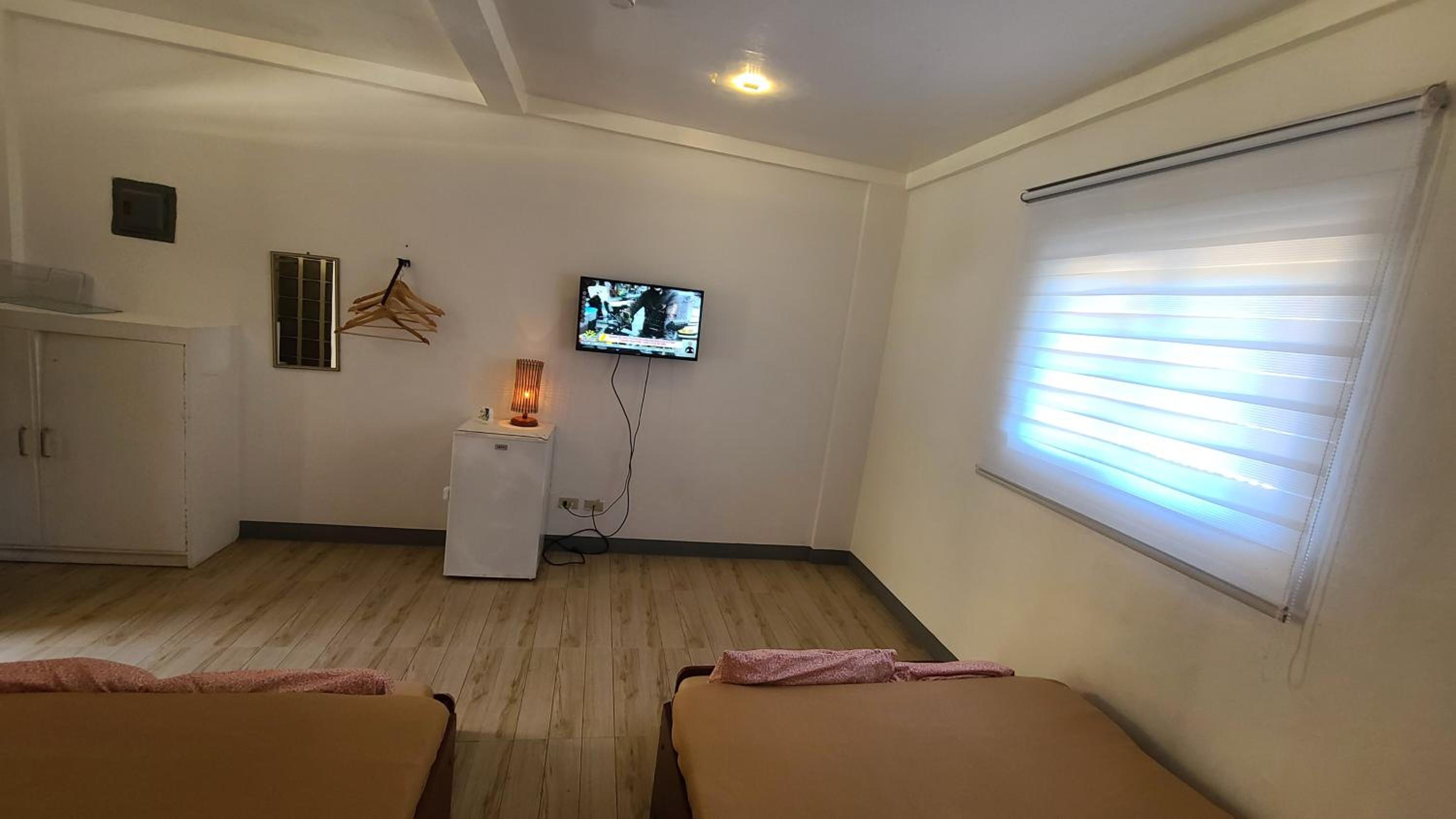 Family Room With Private Bathroom photo 3