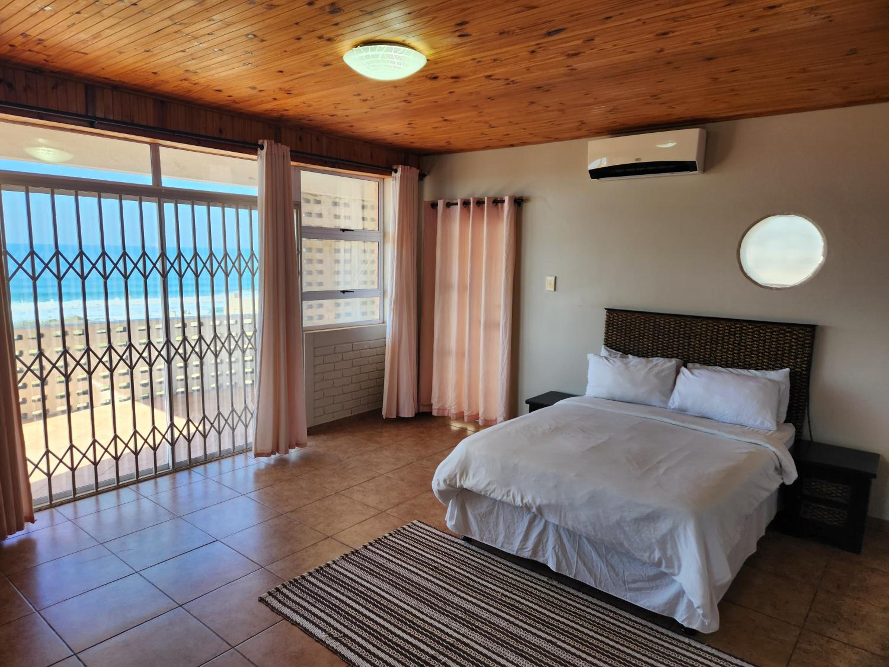 Large Chalet - Photo 18