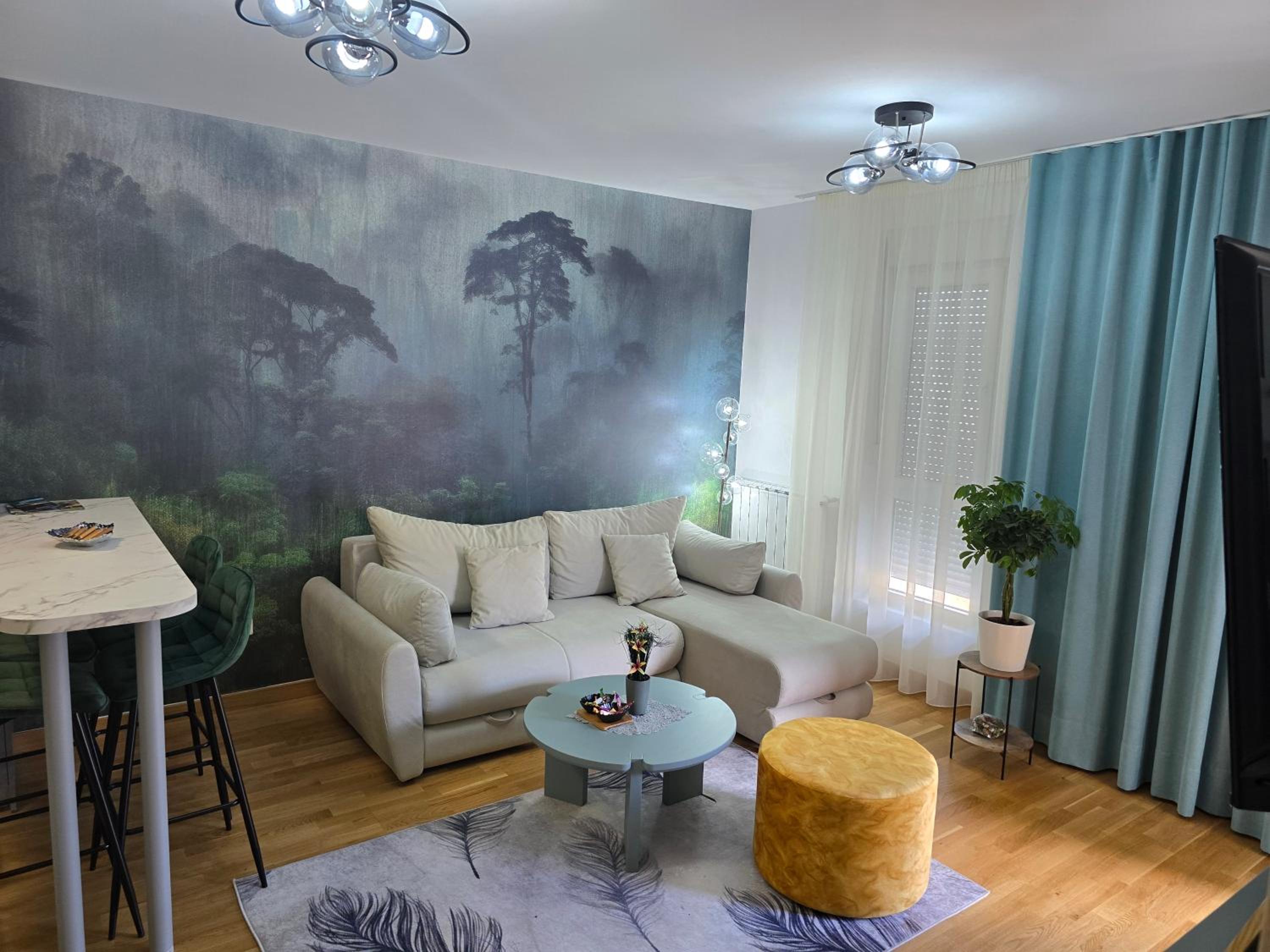 One-Bedroom Apartment photo 1
