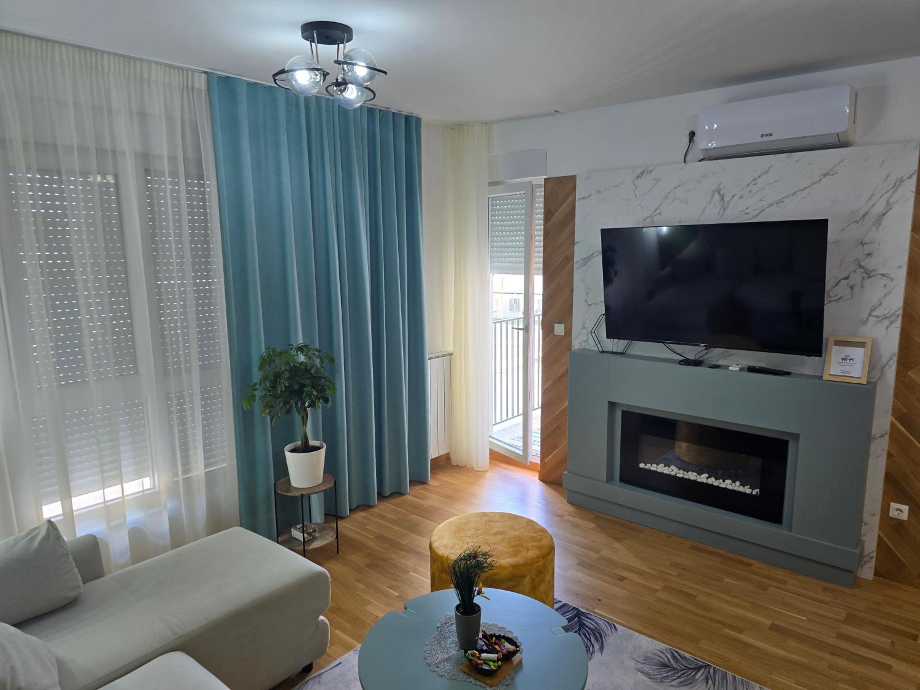 One-Bedroom Apartment photo 2