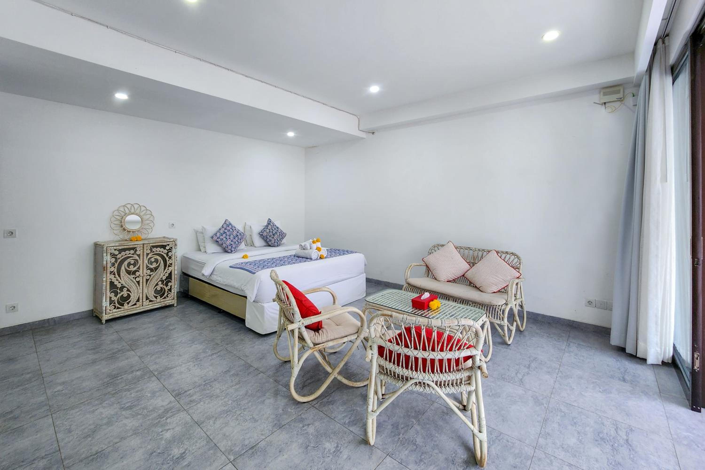 Villa with Private Pool photo 3