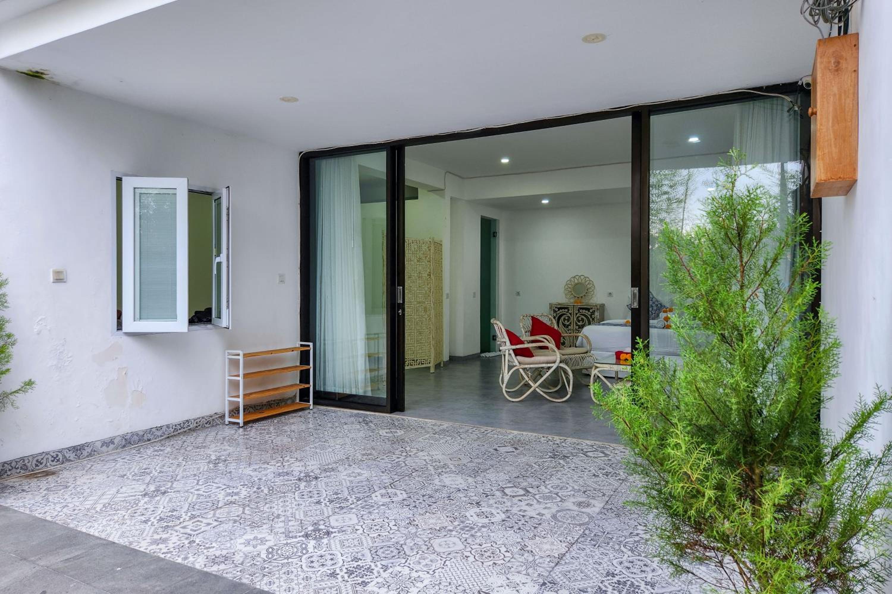 Villa with Private Pool photo 2