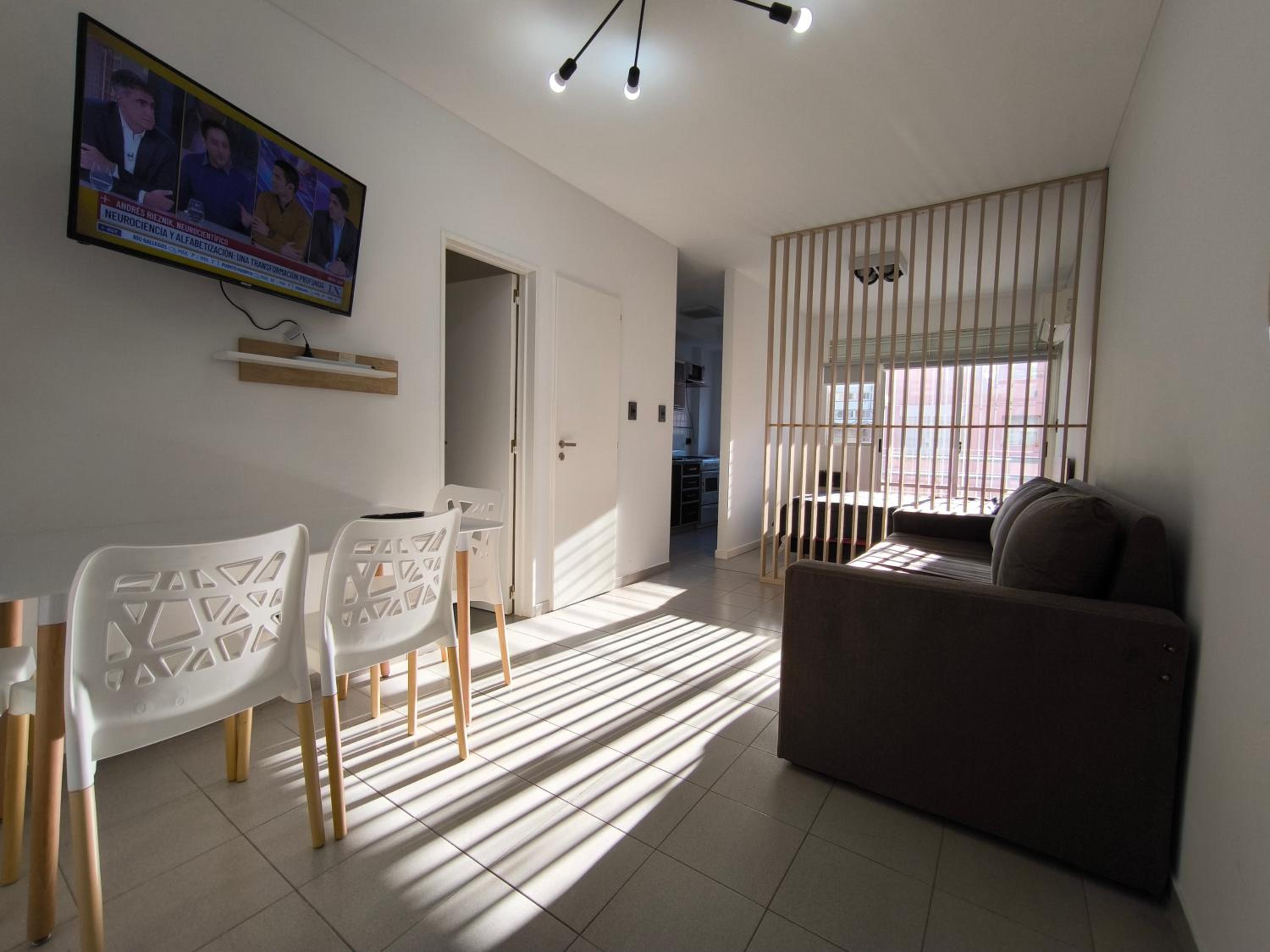One-Bedroom Apartment photo 1