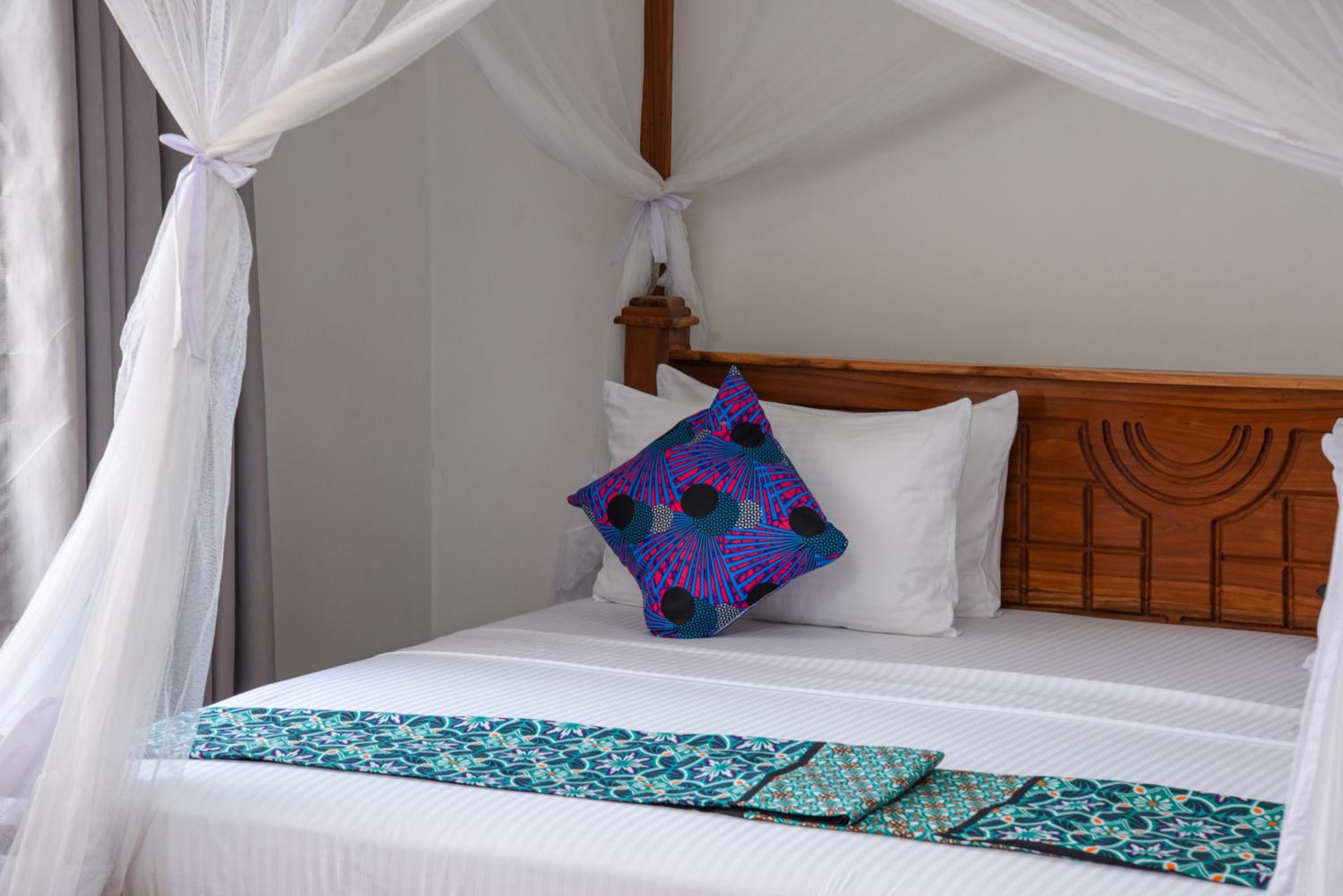 Deluxe Double Room with Balcony and Sea View photo 3