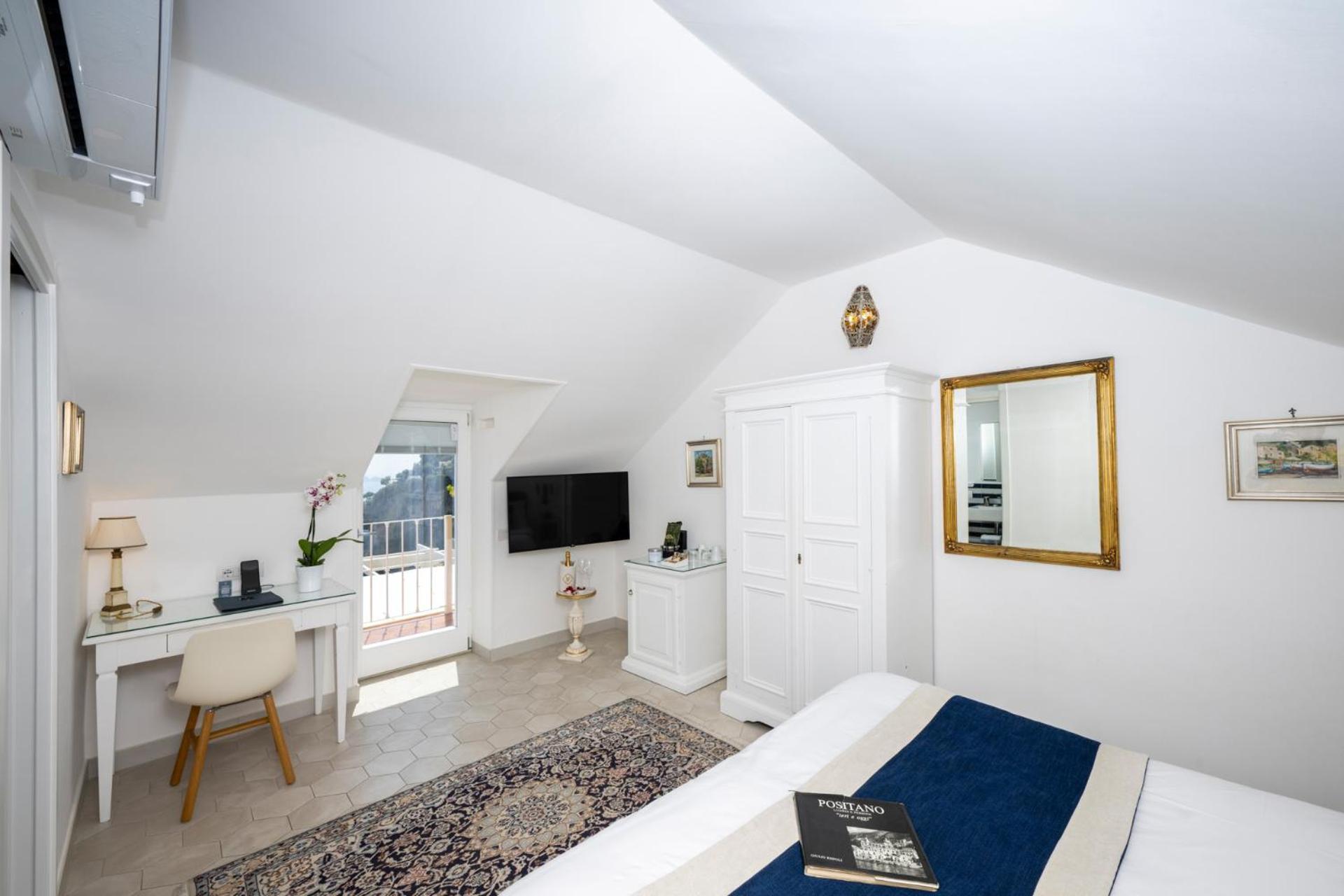 Classic Double Room with Sea View - Attic - Photo 1