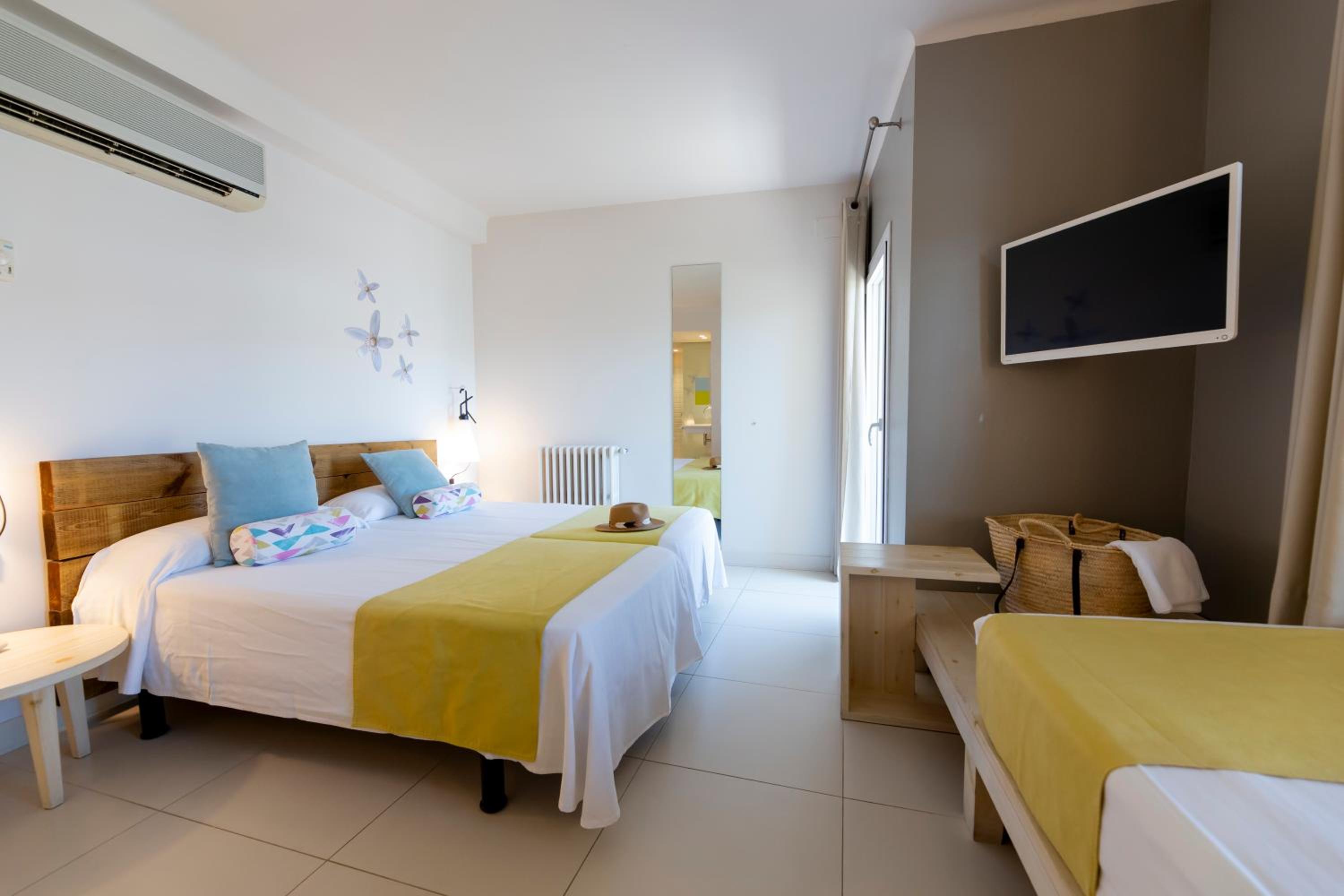 Superior Double or Twin Room - Photo 6