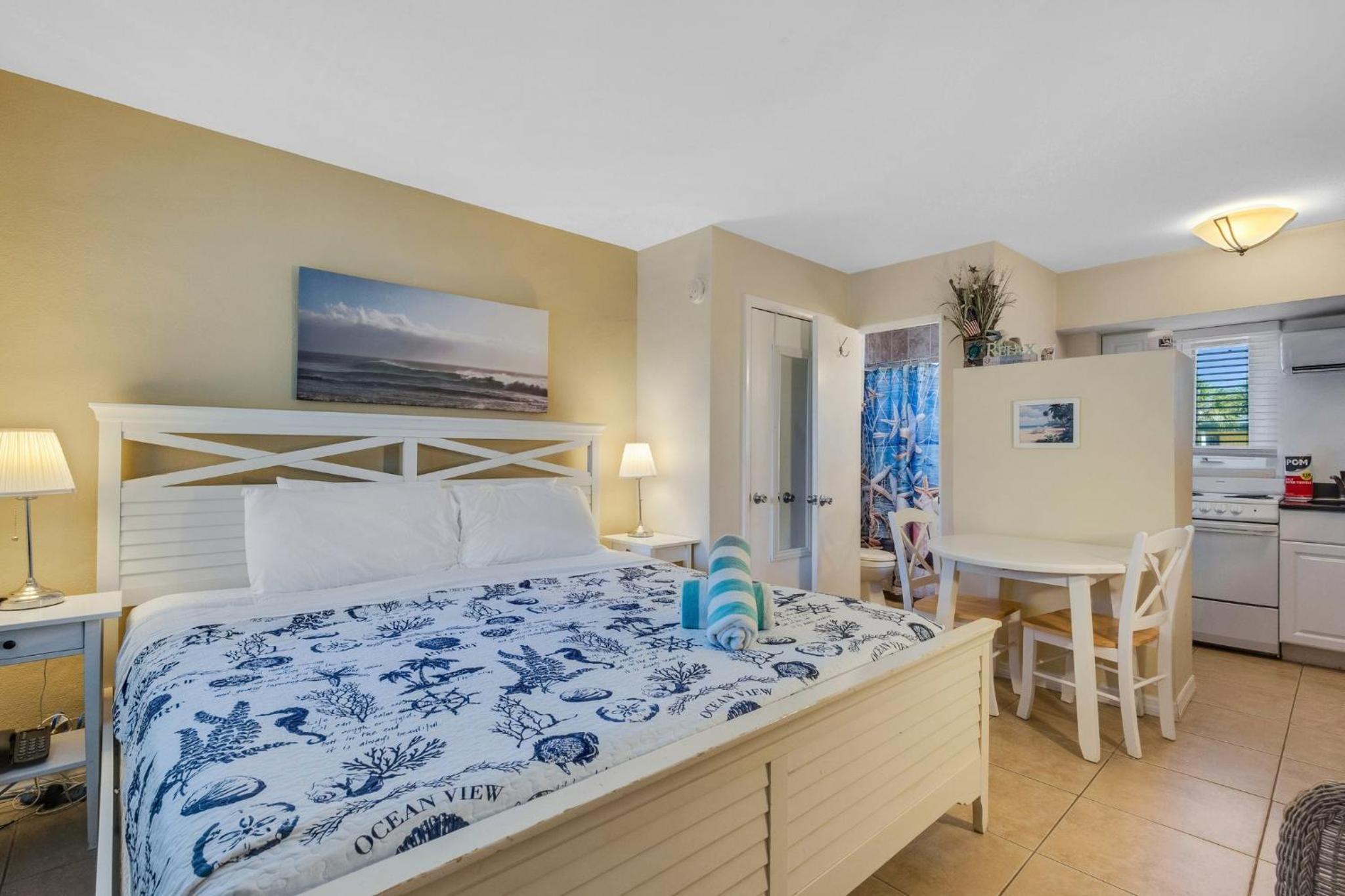 Studio Apartment