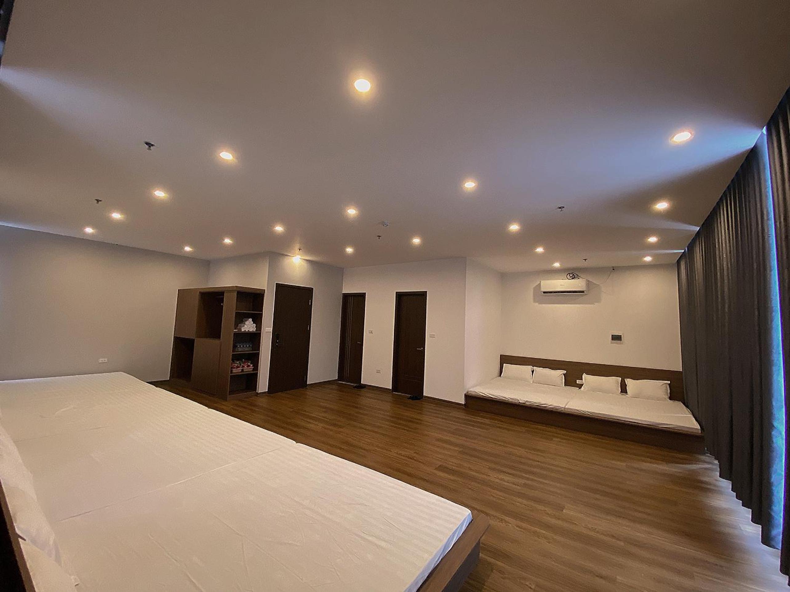 6-Bed Mixed Dormitory Room photo 1