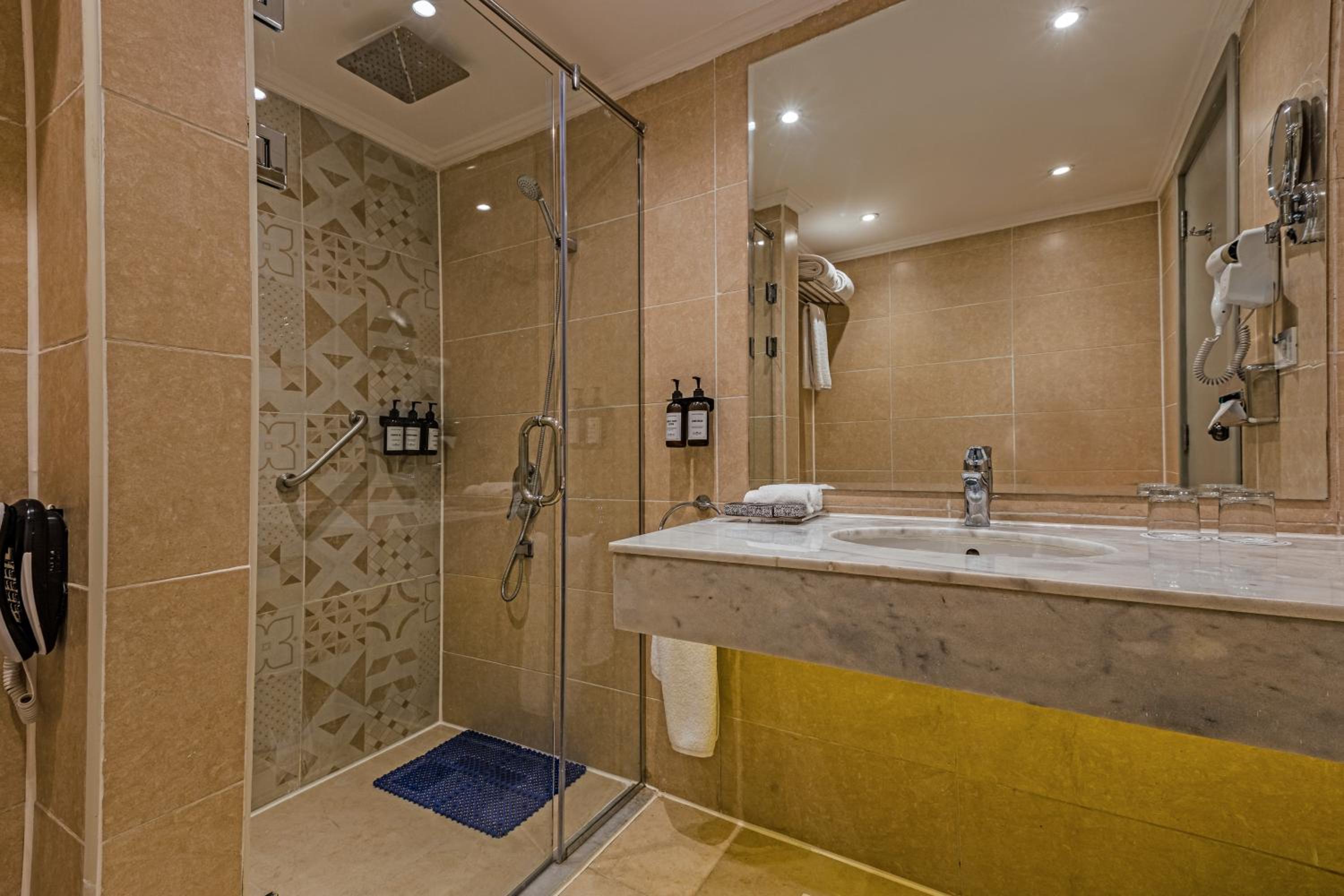 Premium Room - Photo 5
