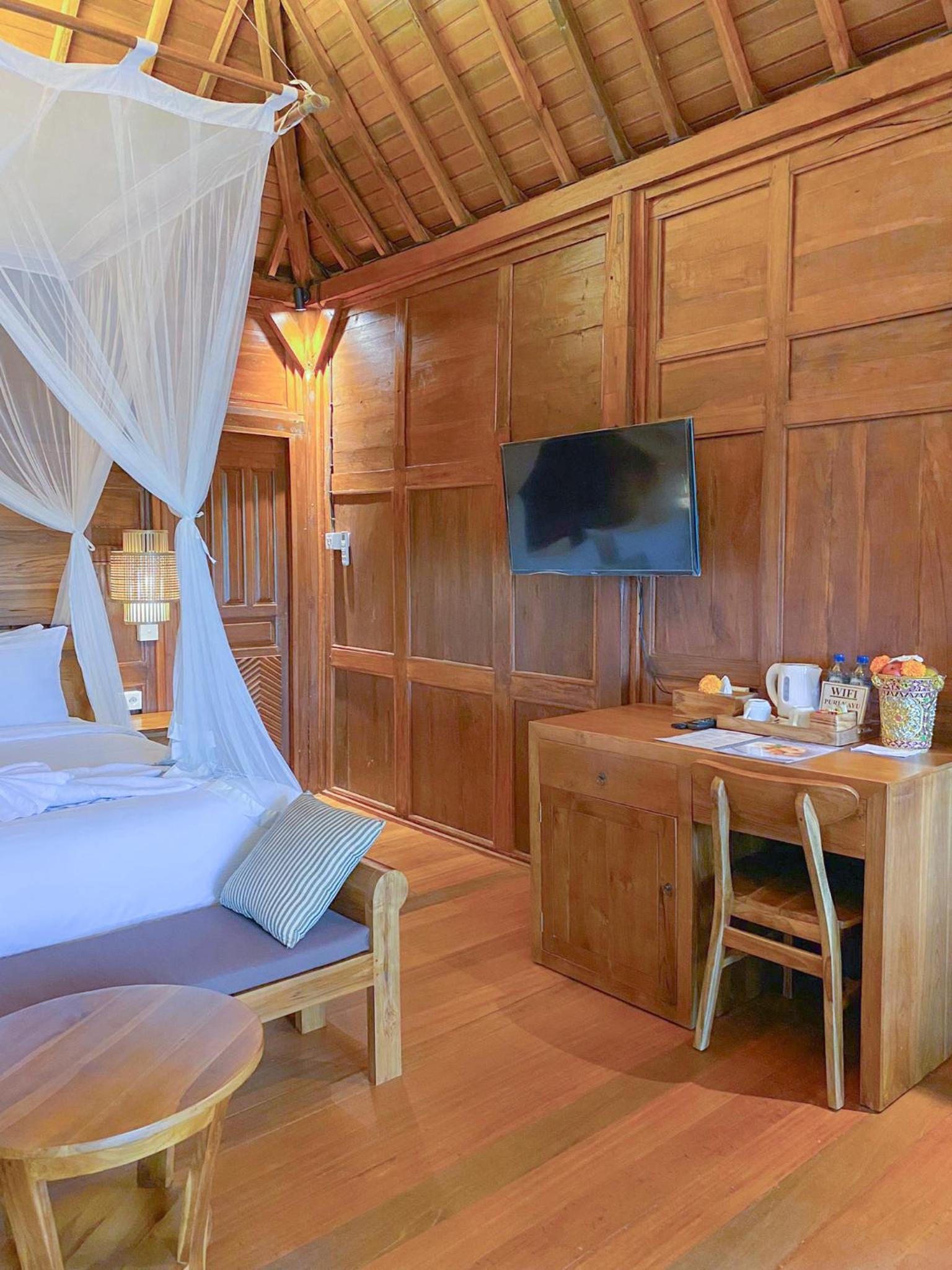 Villa with Private Pool - Photo 8