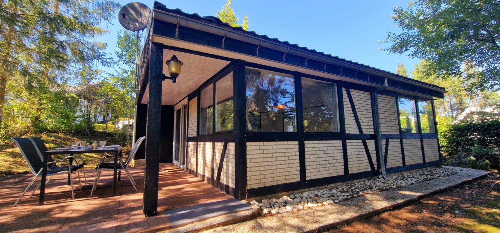 Three-Bedroom House photo 3