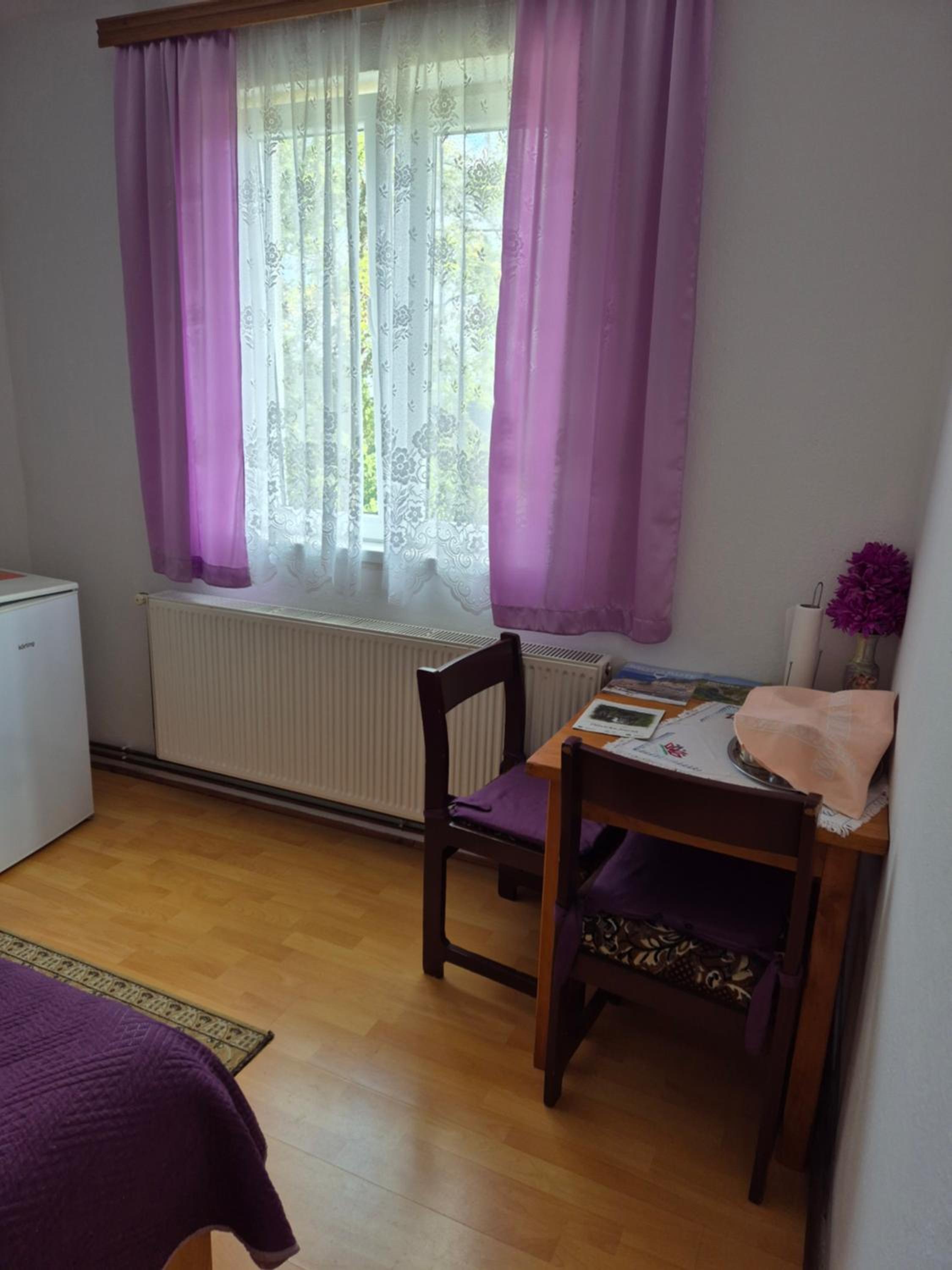 Double  Room - Photo 3