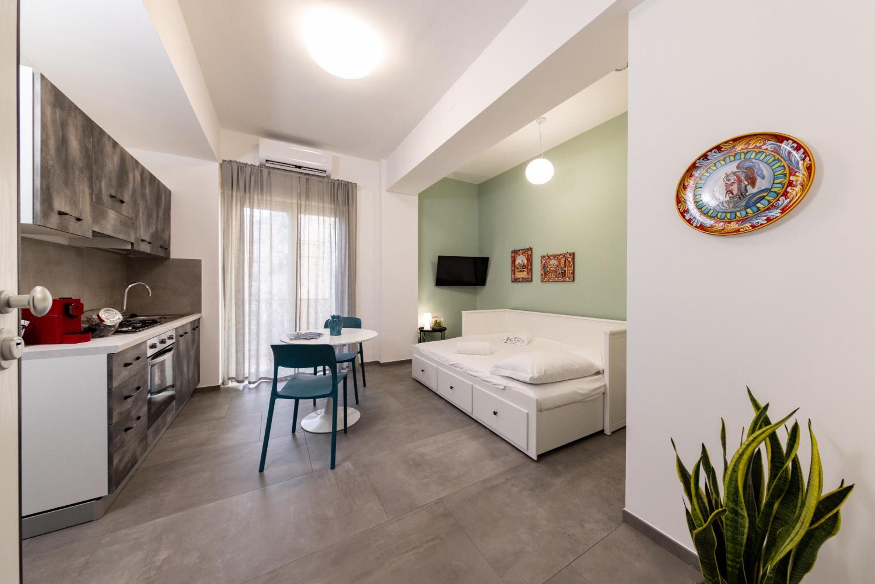 One-Bedroom Apartment