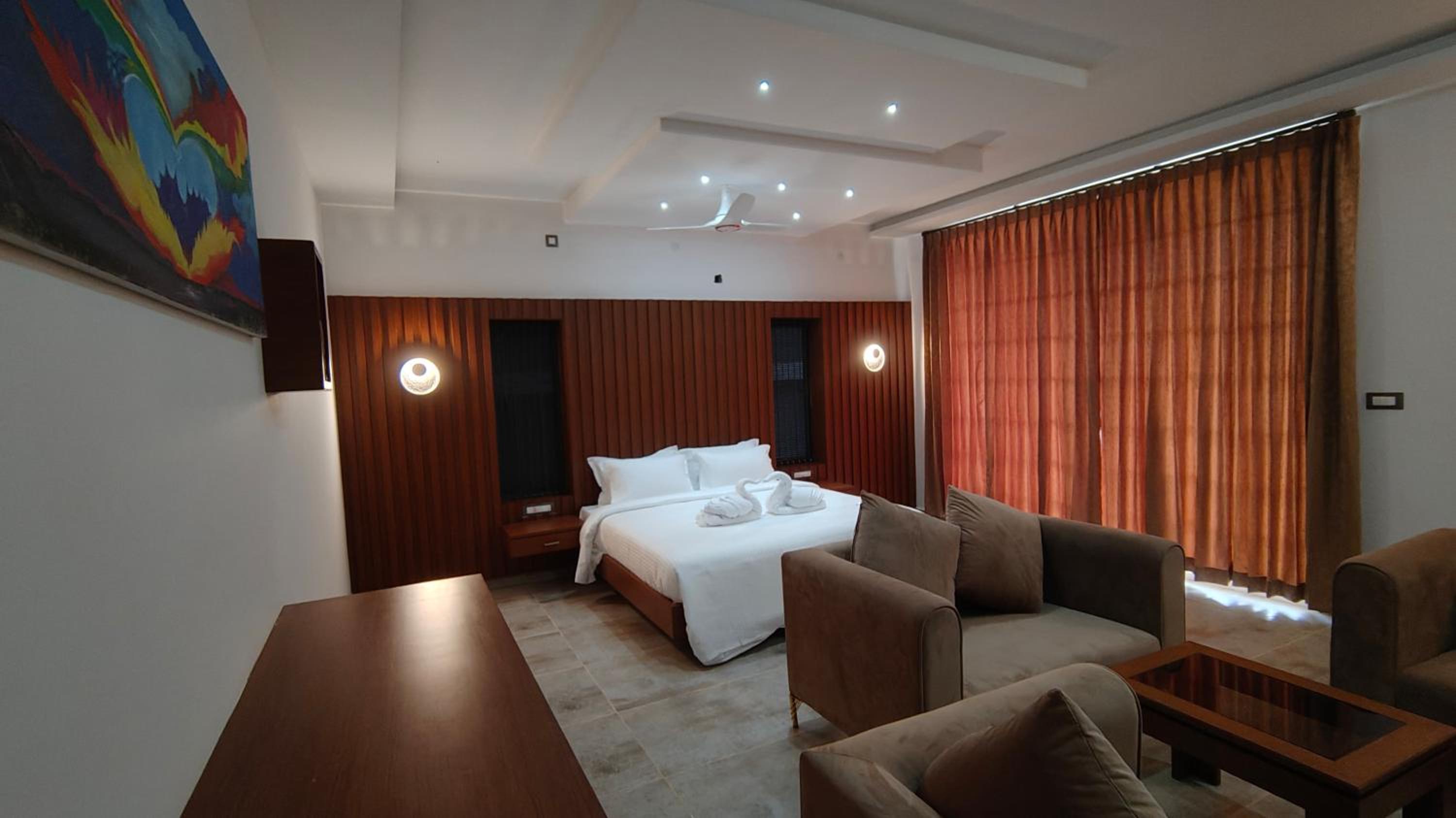 Deluxe Room - Photo 10