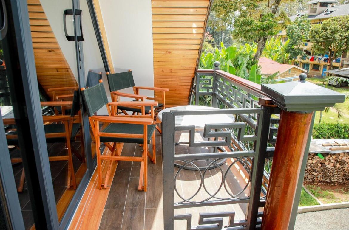 Family Room with Balcony photo 2