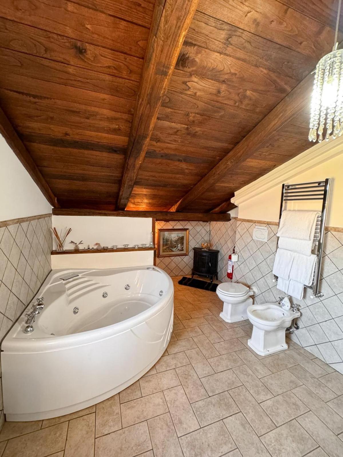 Two-Bedroom House photo 3