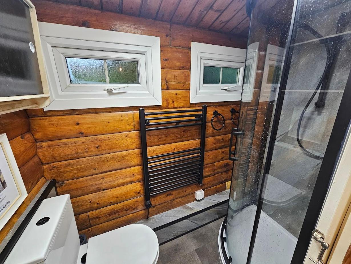 Two-Bedroom House photo 3