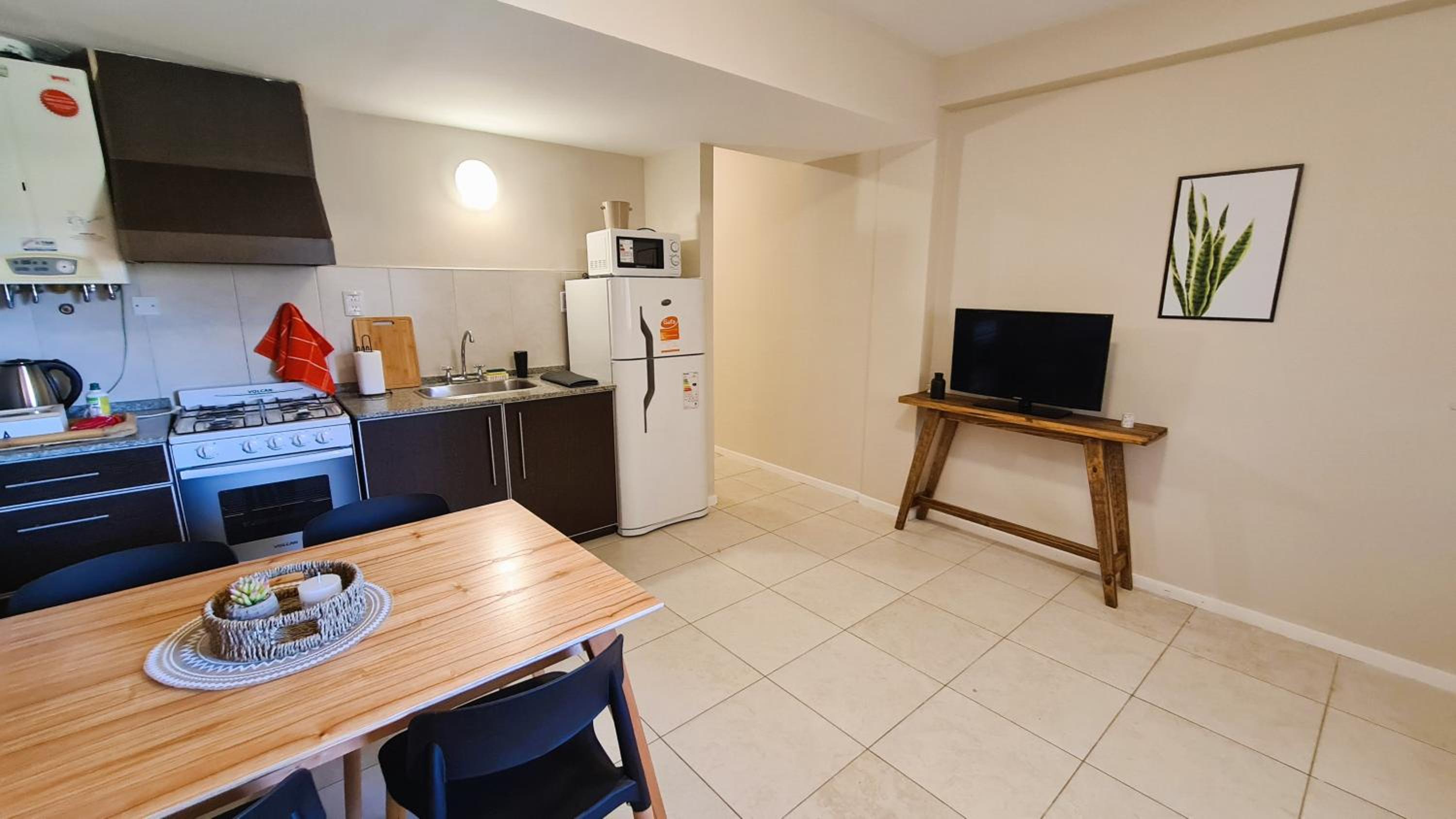 One-Bedroom Apartment photo 2