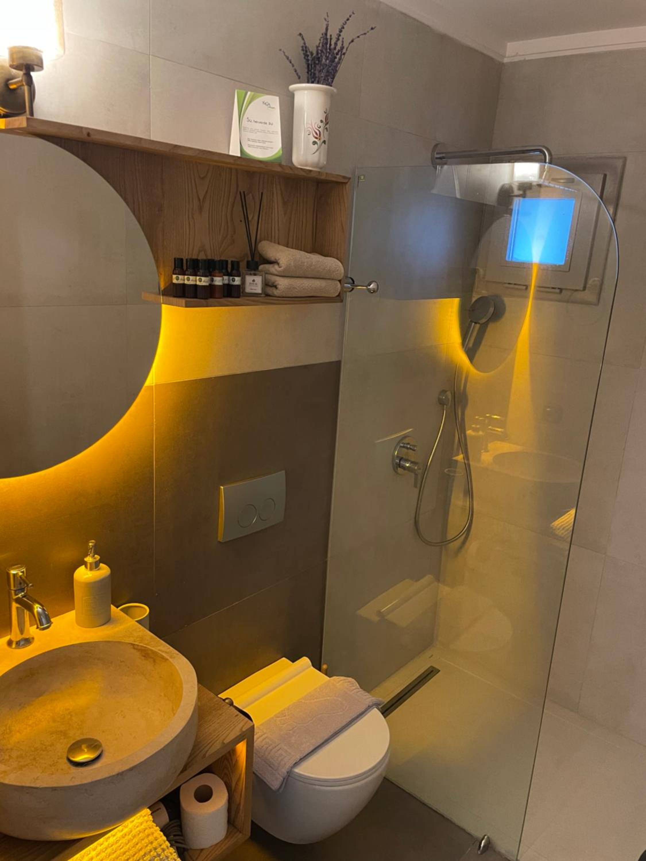 Double or Twin Room with Balcony photo 3