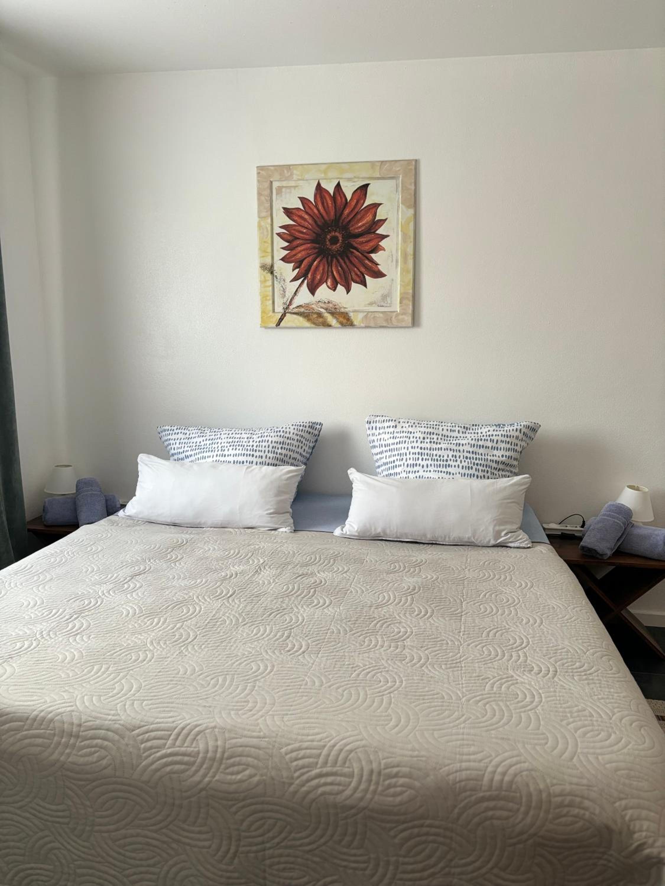 Apartment photo 3