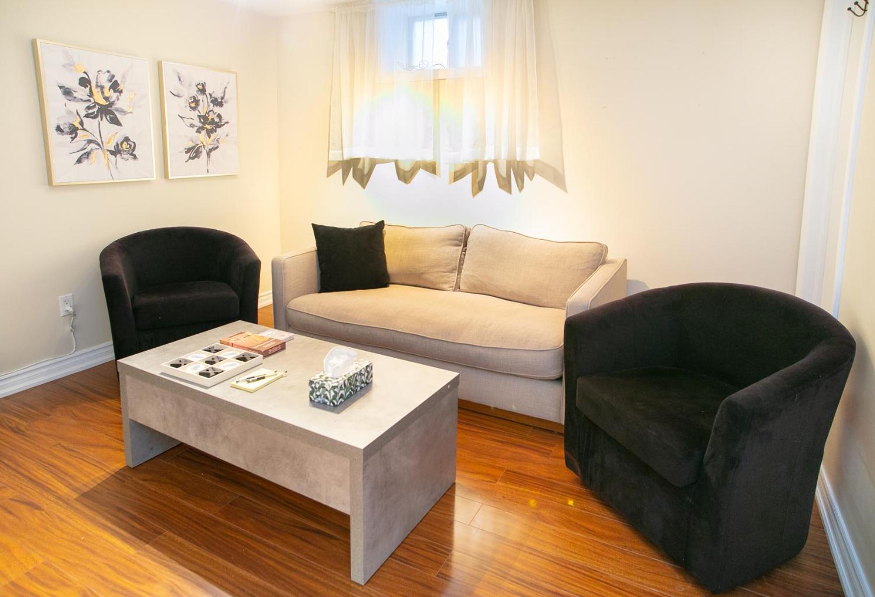 One-Bedroom House photo 2