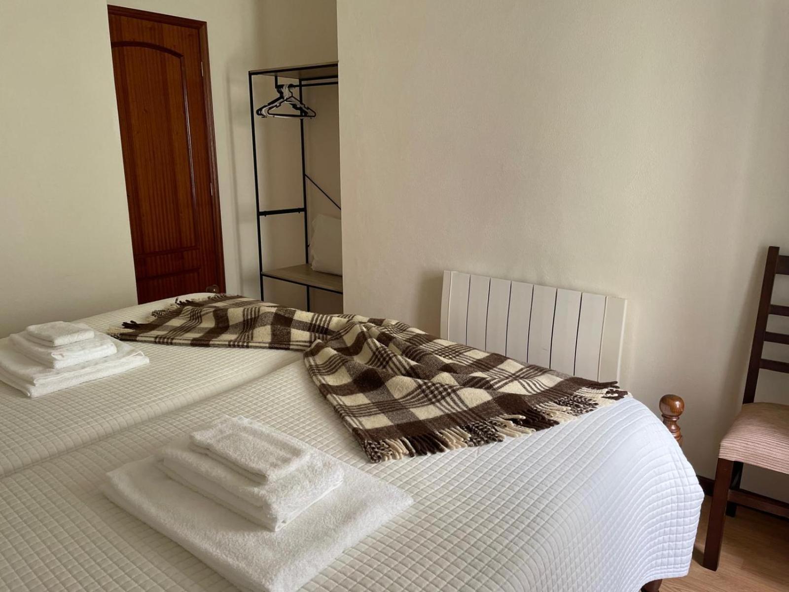 Two-Bedroom House - Photo 10