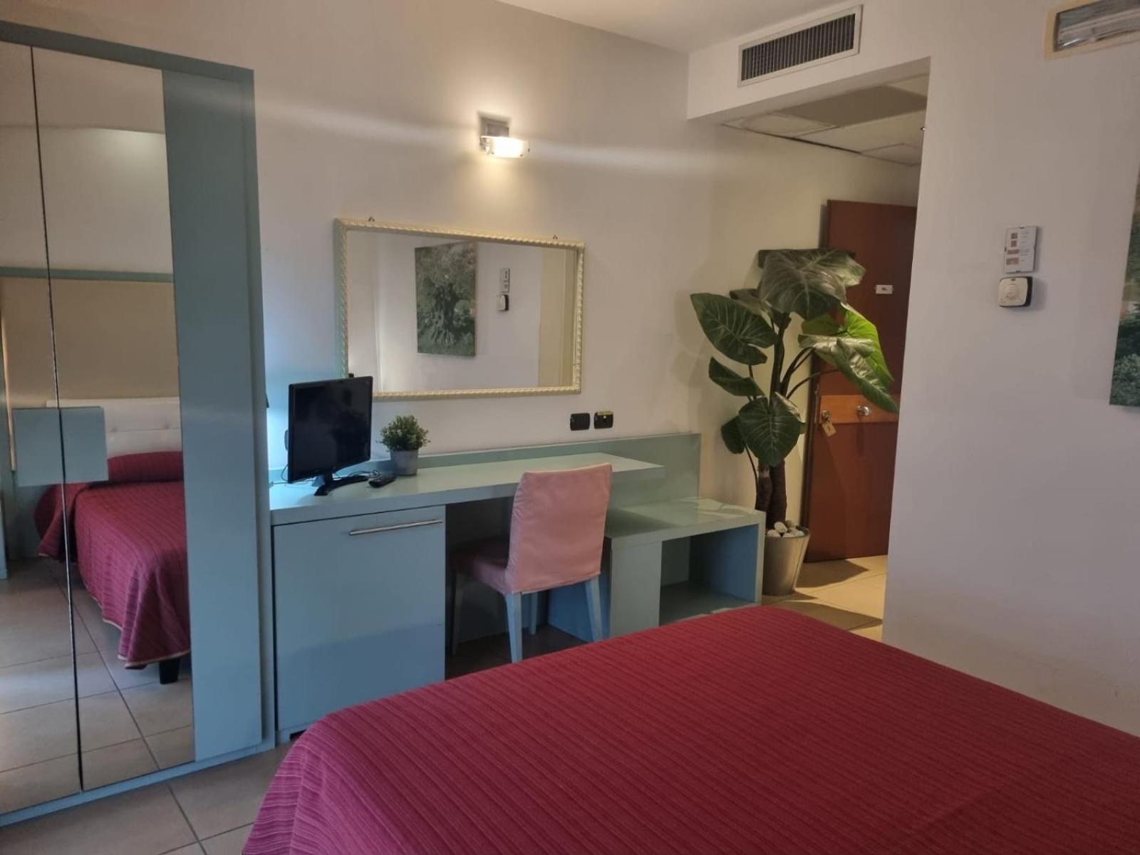 Double or Twin Room photo 1