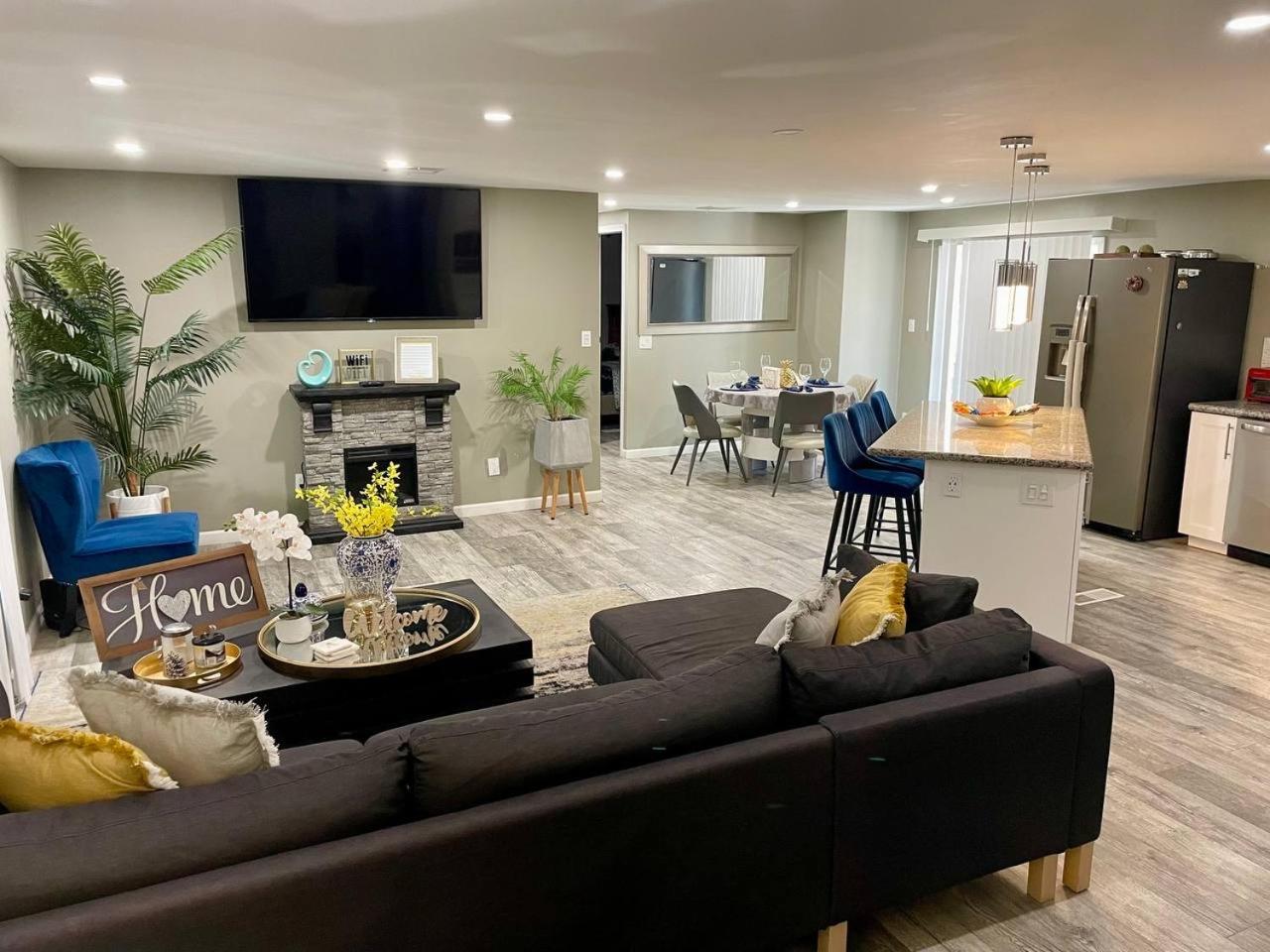 Four-Bedroom House - Photo 41