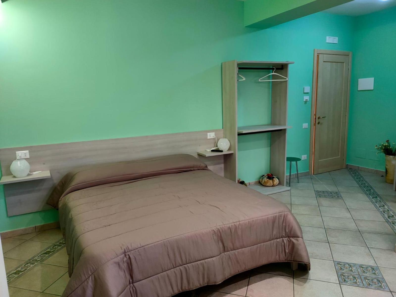 Comfort Triple Room with Shower