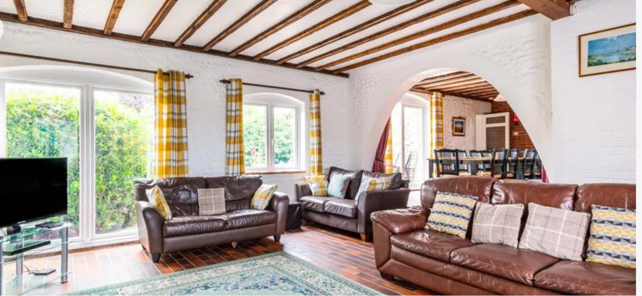 Four-Bedroom House photo 1