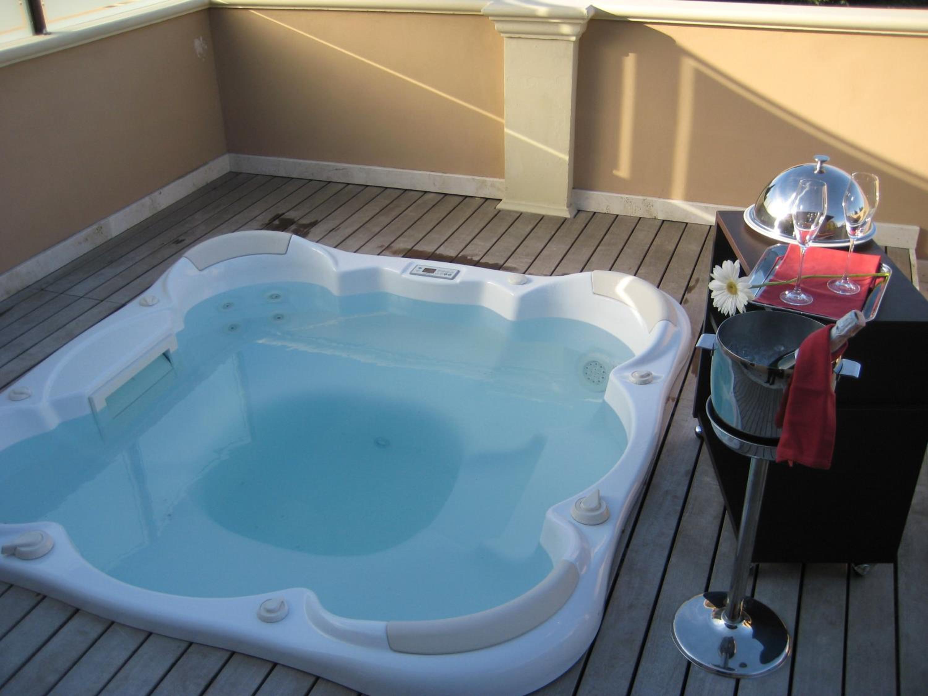Double Room with Terrace and Hot Tub photo 2