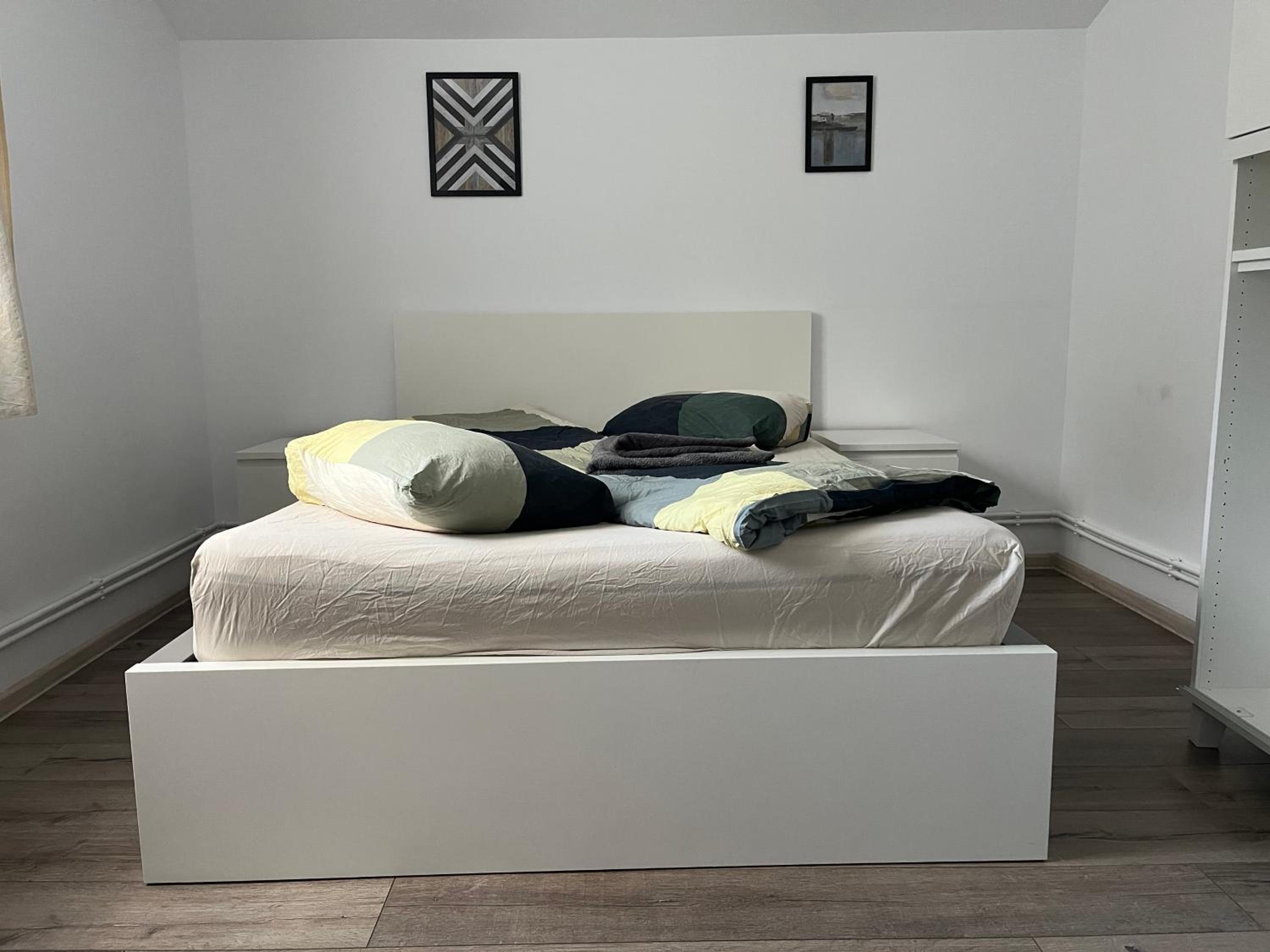 Two-Bedroom Apartment - Photo 5
