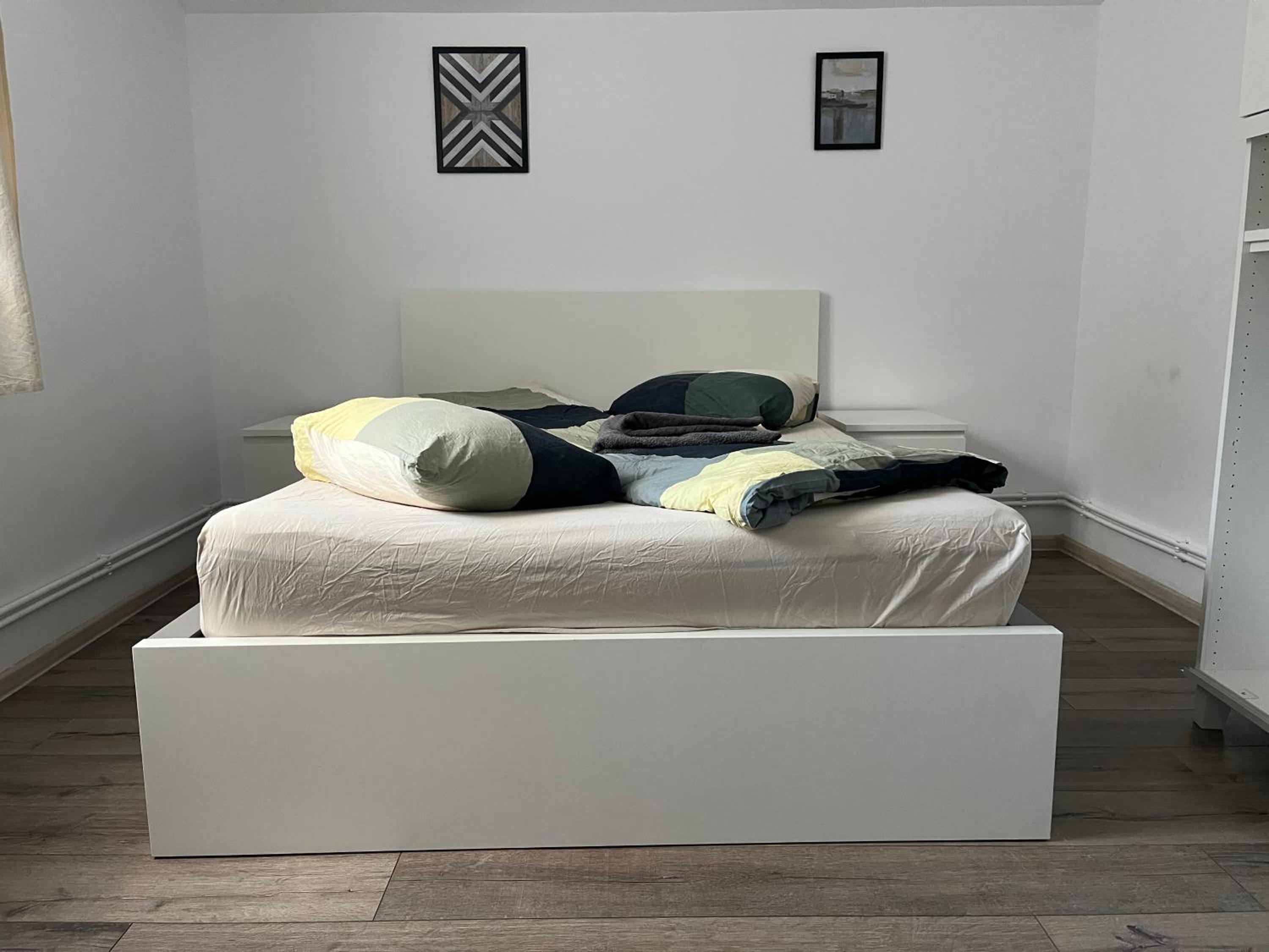 Two-Bedroom Apartment - Photo 2