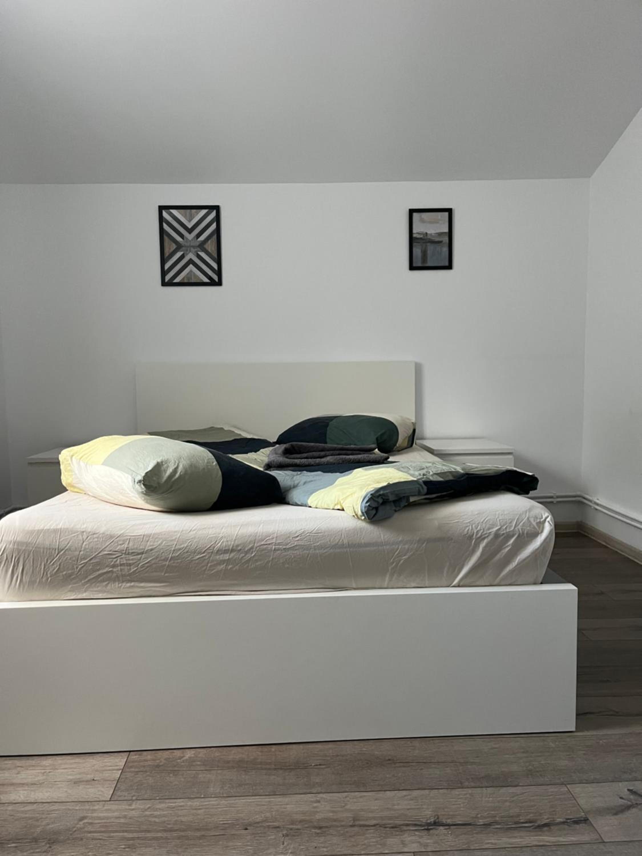 Two-Bedroom Apartment - Photo 9