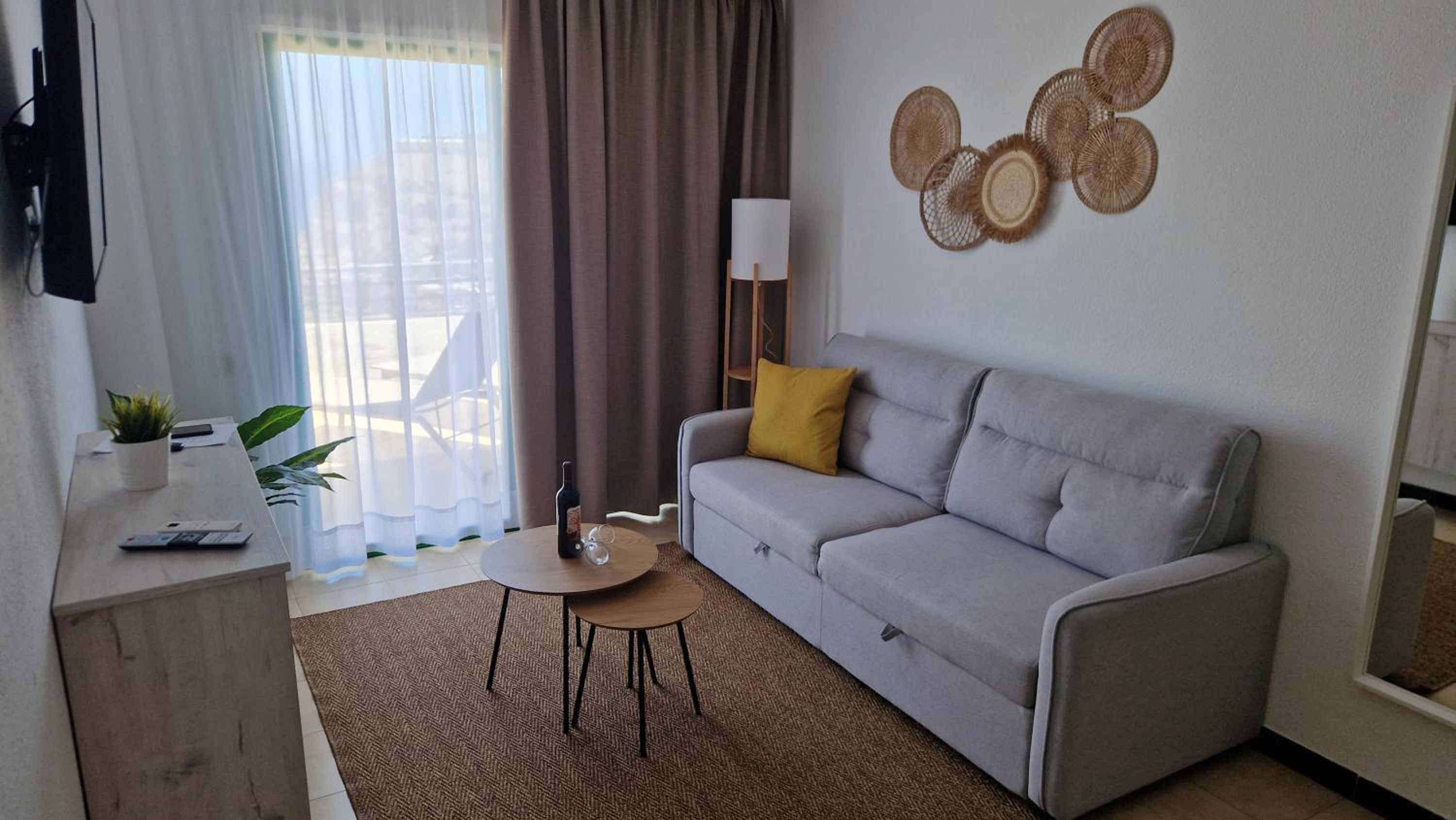 Habitación Doble con Balcón y Vista al Mar