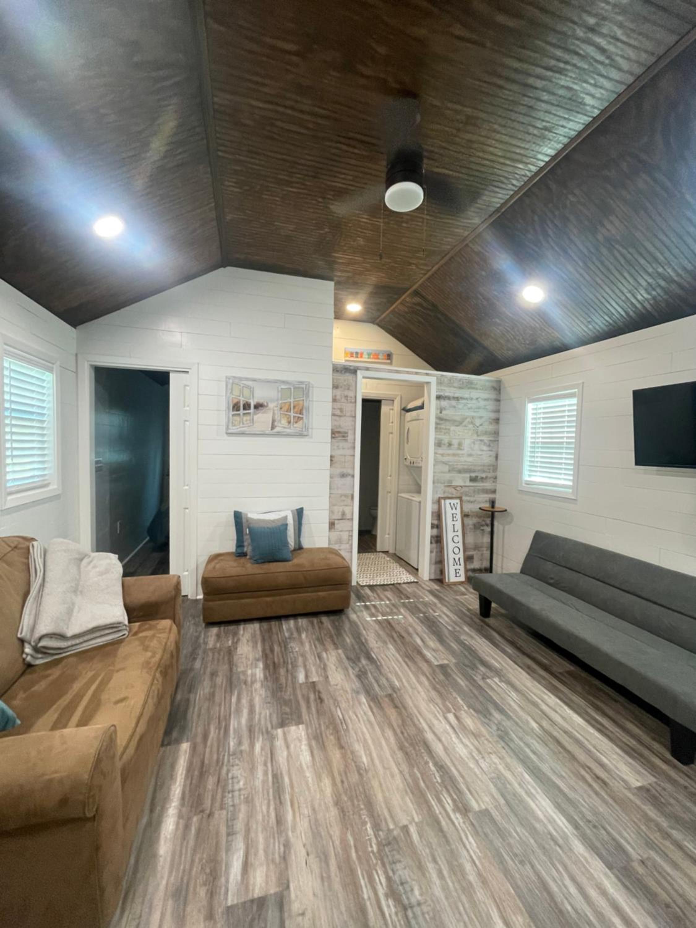 One-Bedroom House photo 1