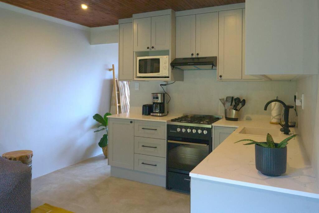 One-Bedroom House photo 2