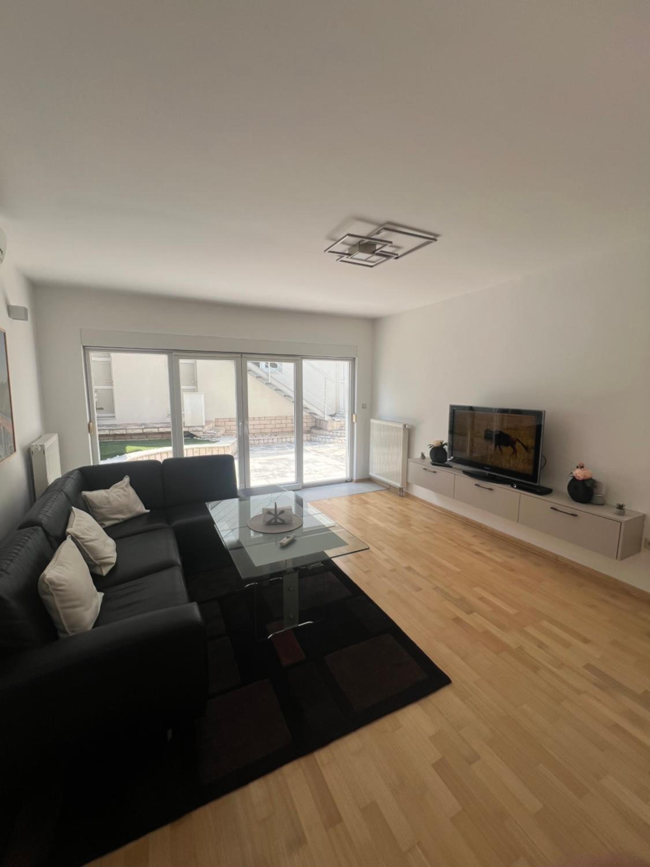 Apartment - Ground Floor photo 2
