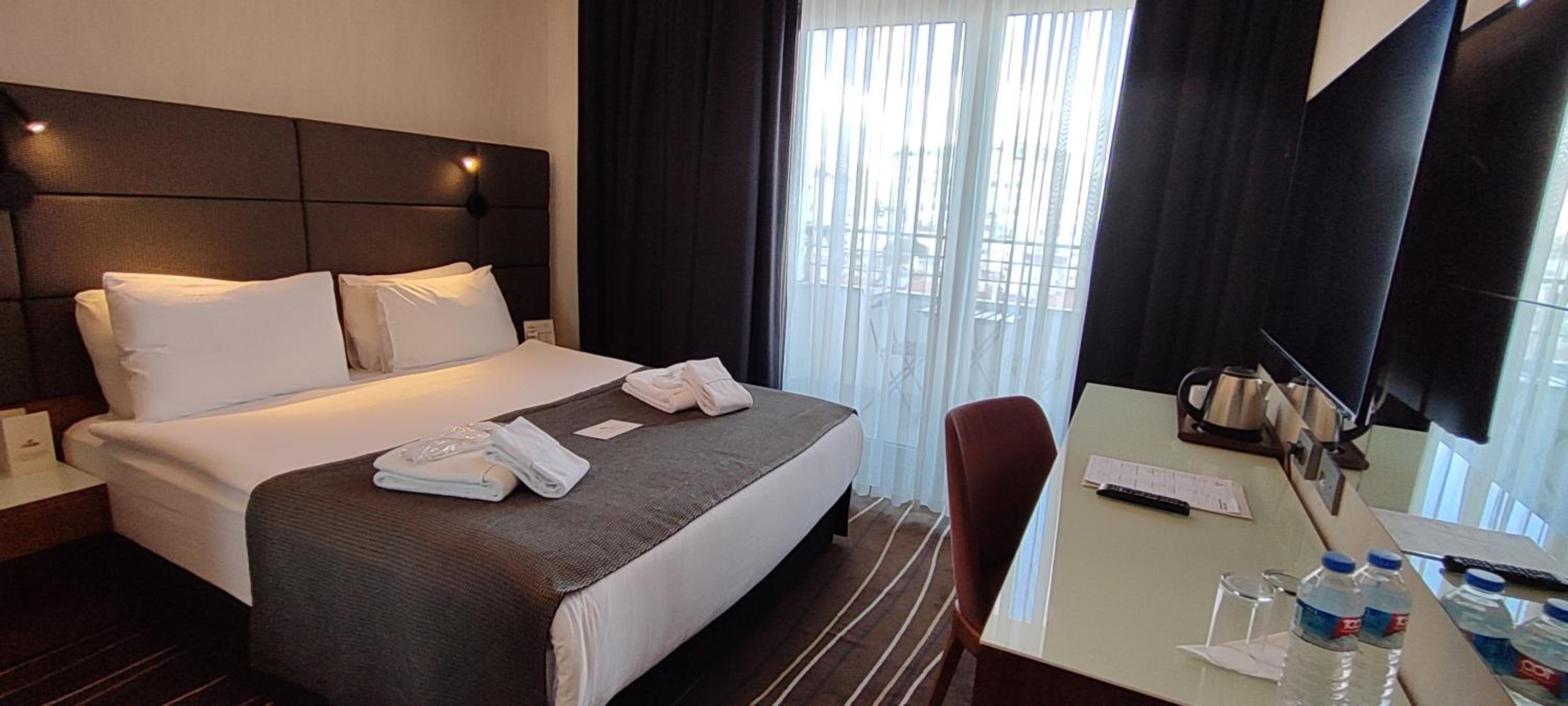 Deluxe Bosphorus Balcony Room