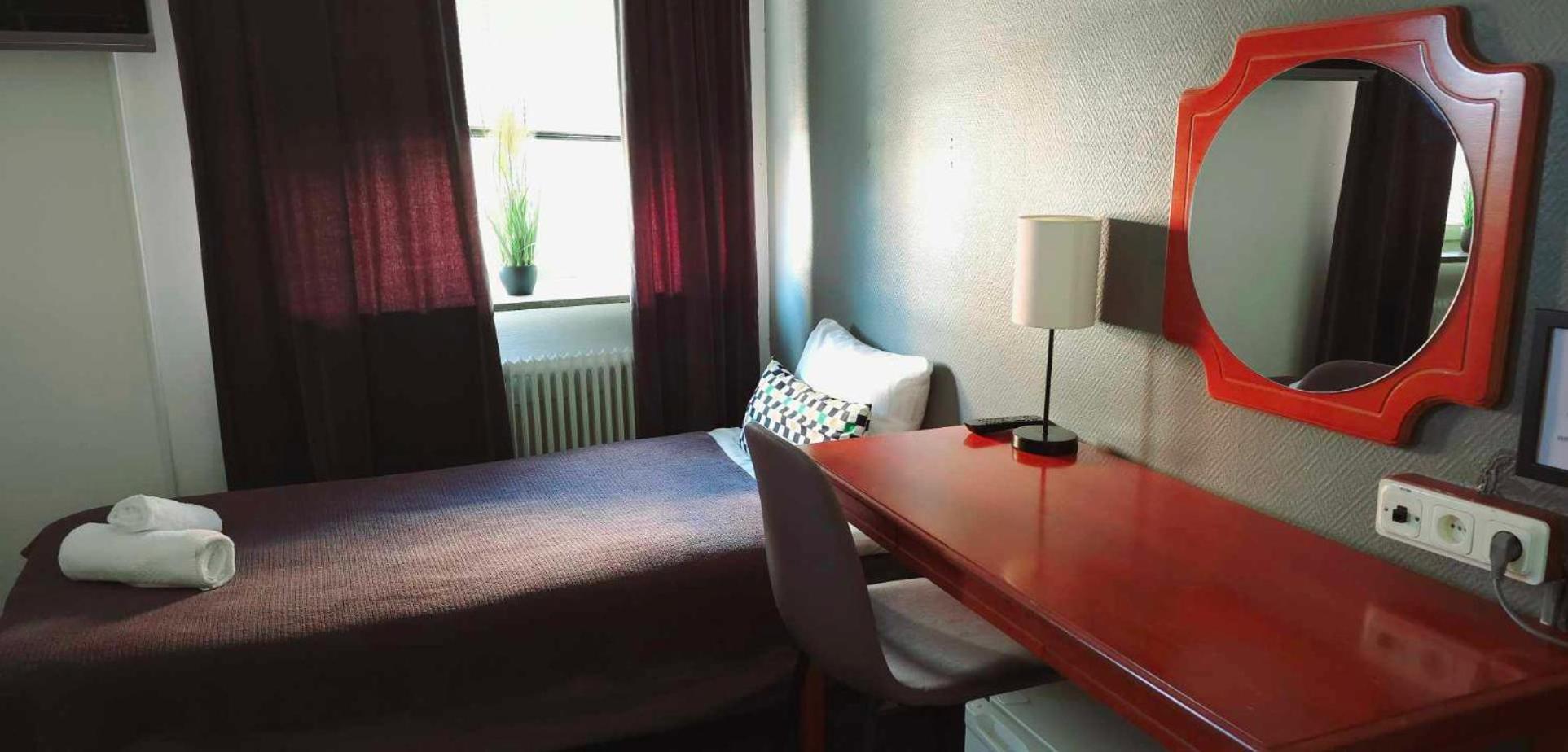 Economy Twin Room