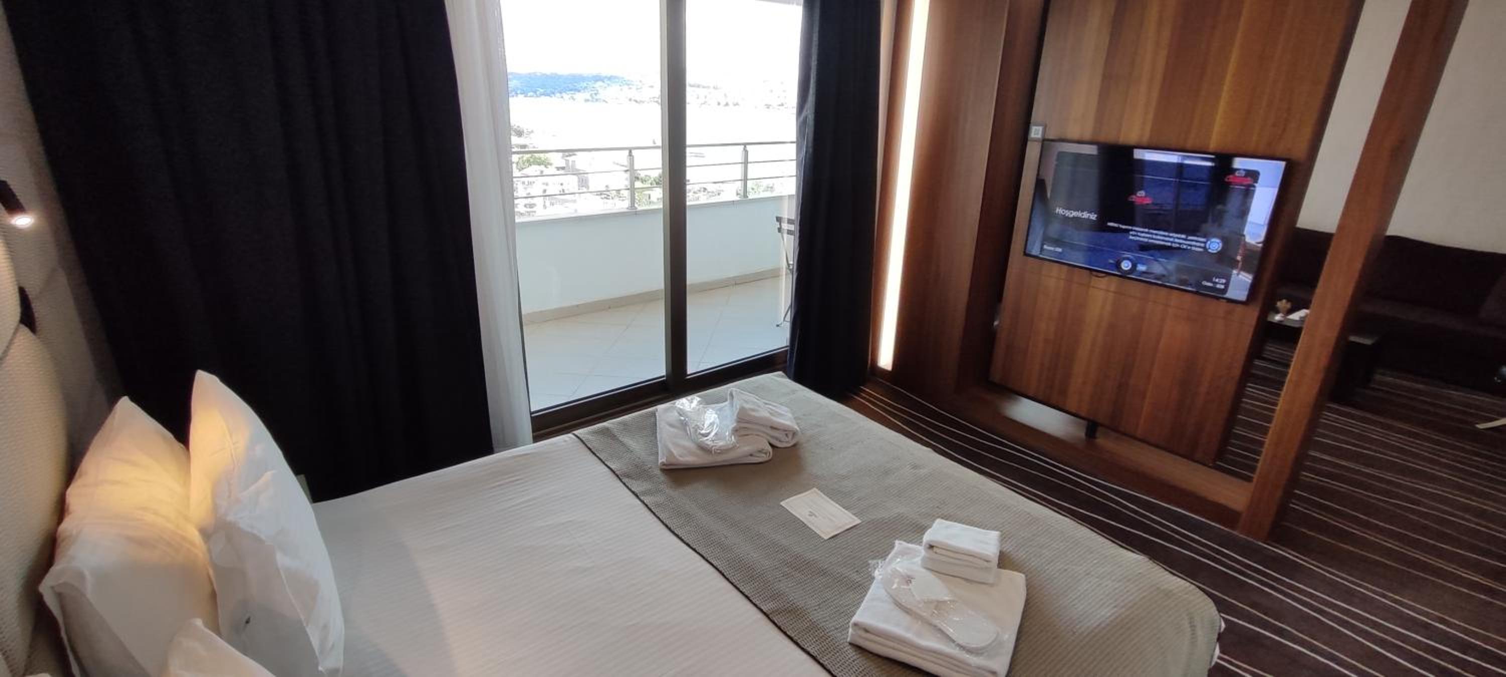Deluxe Bosphorus Suite Balcony Room
